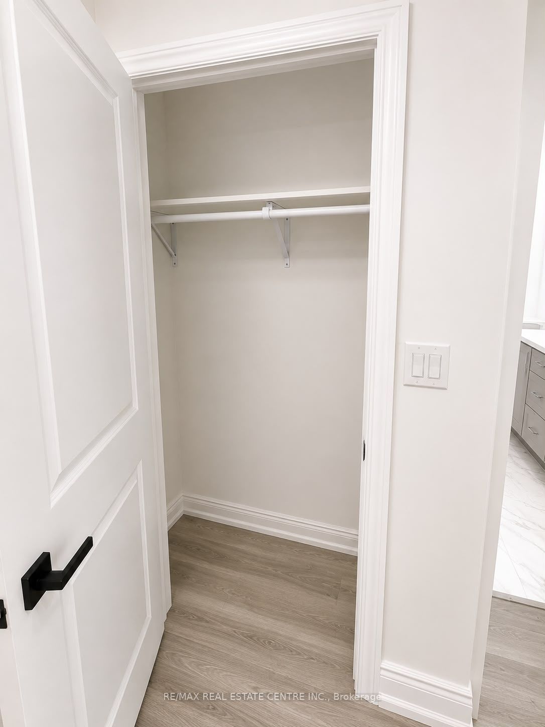 10 Virtue Crescent Lower, Vaughan, ON L4H 4C3 photo 4