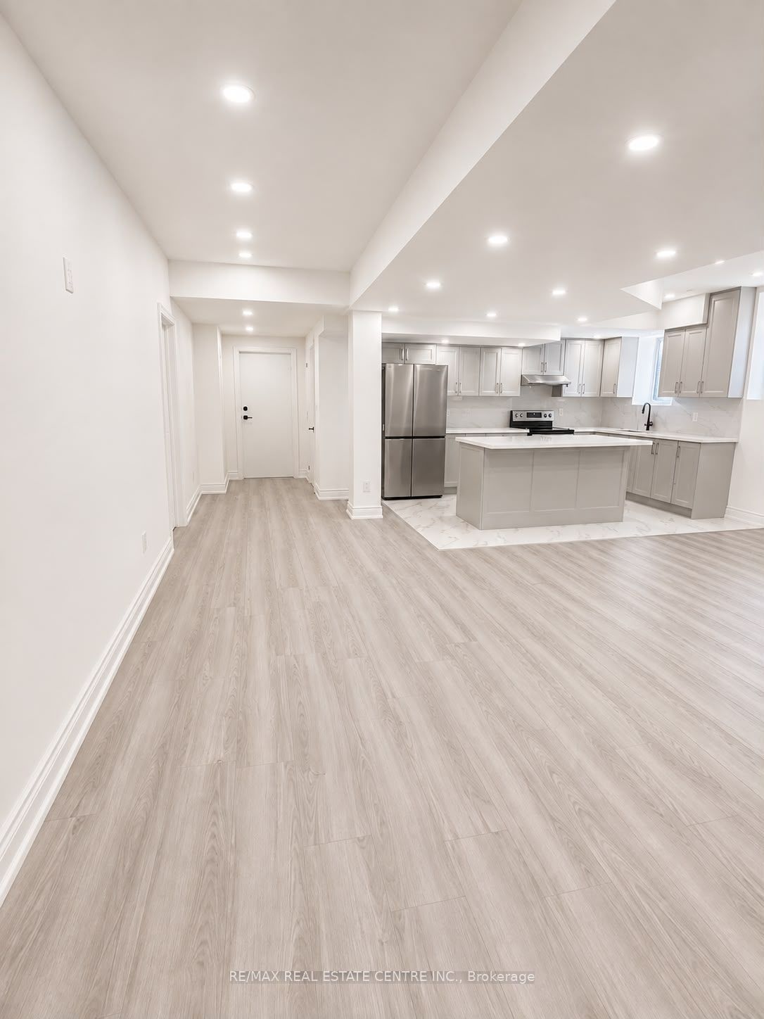 10 Virtue Crescent Lower, Vaughan, ON L4H 4C3 photo 5