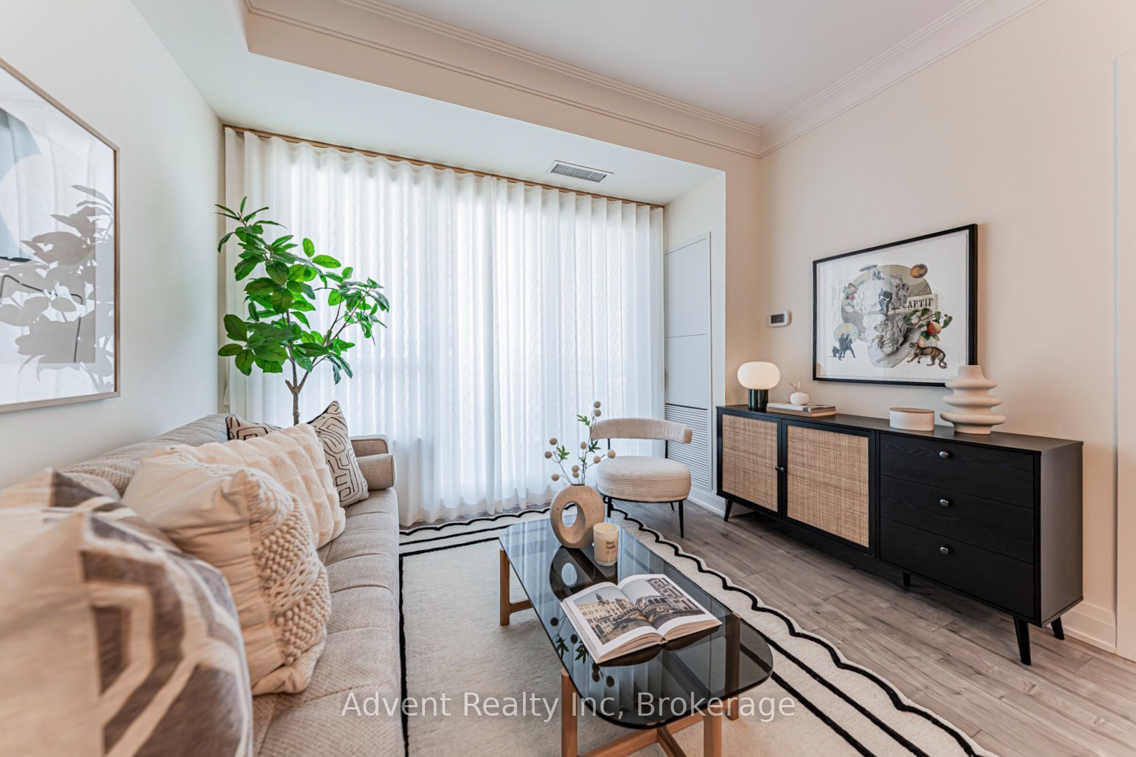 18 Water Walk Drive 3806, Markham, ON L3R 6L5 photo 2
