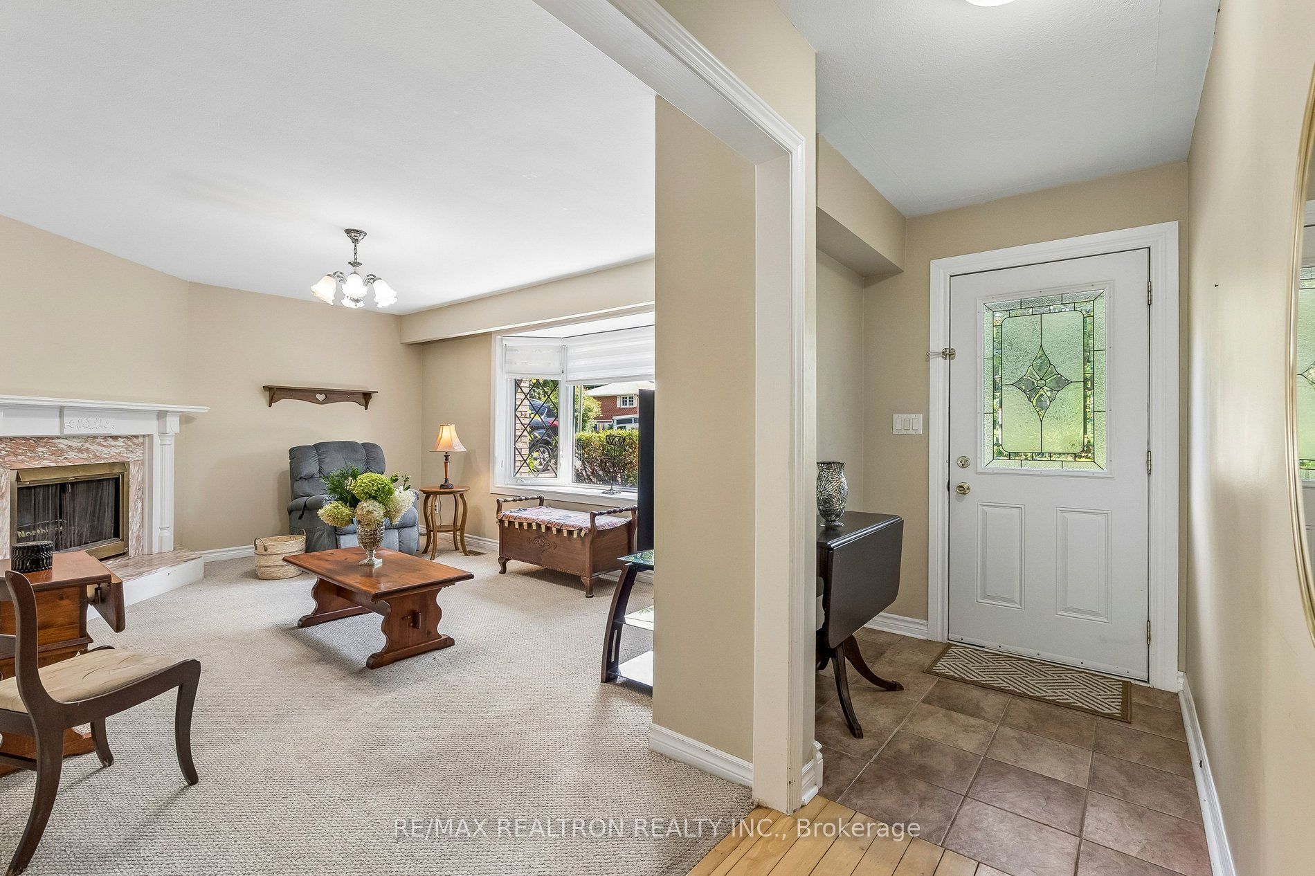 957 JANETTE Street, Newmarket, ON L3Y 3C4 photo 5