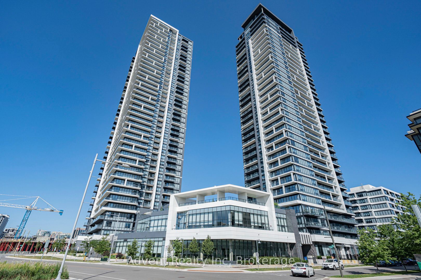 18 Water Walk Drive 3806, Markham, ON L3R 6L5