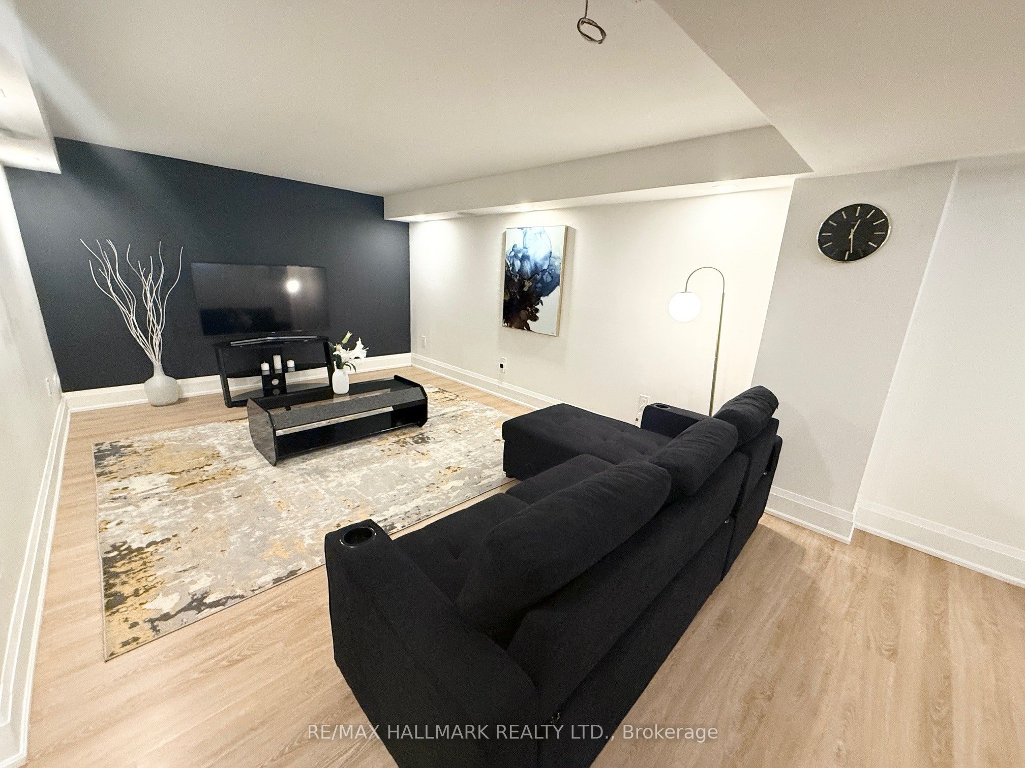 7 Charing Crescent Basement, Aurora, ON L4G 6P4 photo 3