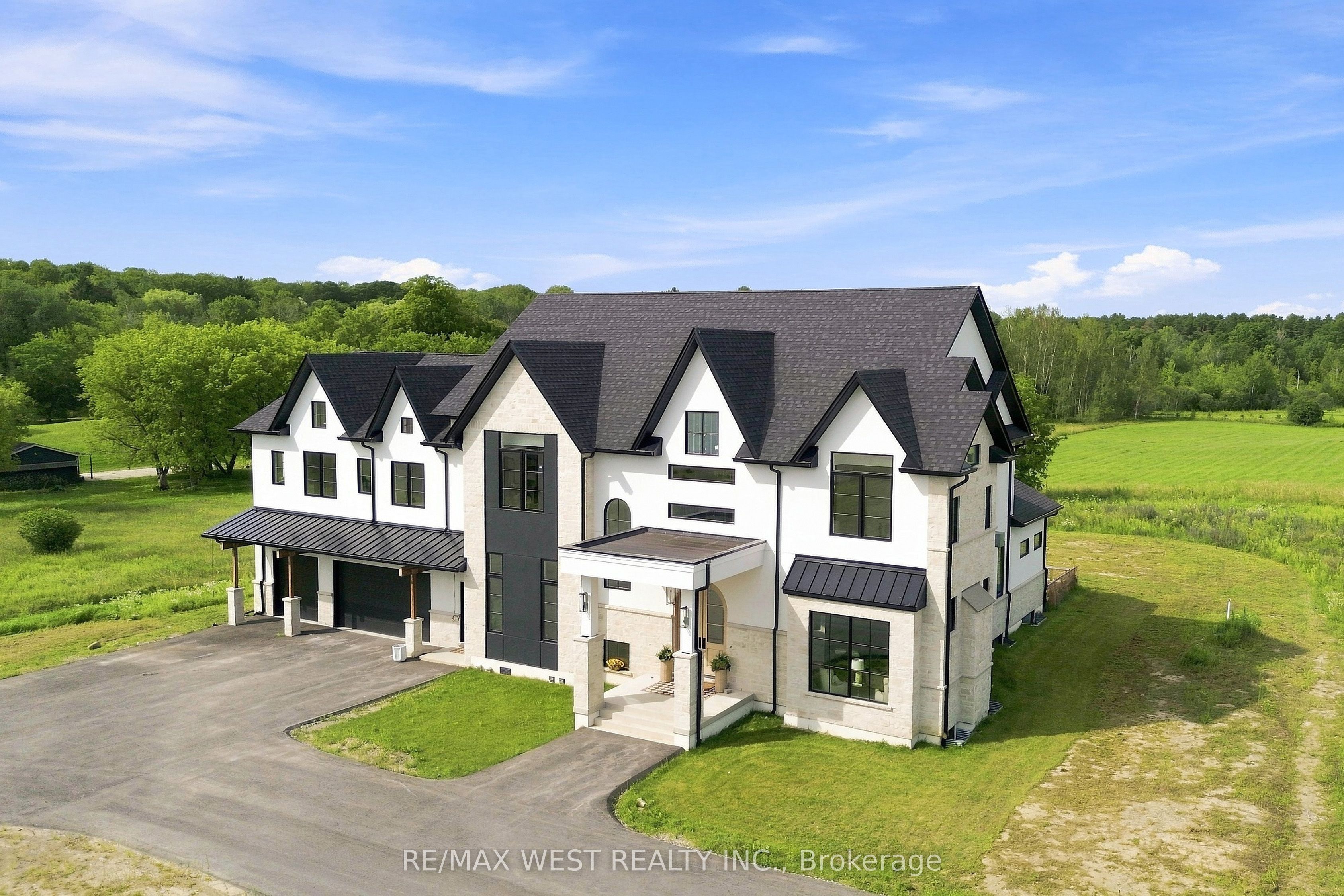 17050 McCowan Road, Whitchurch-Stouffville, ON L4A 2A5