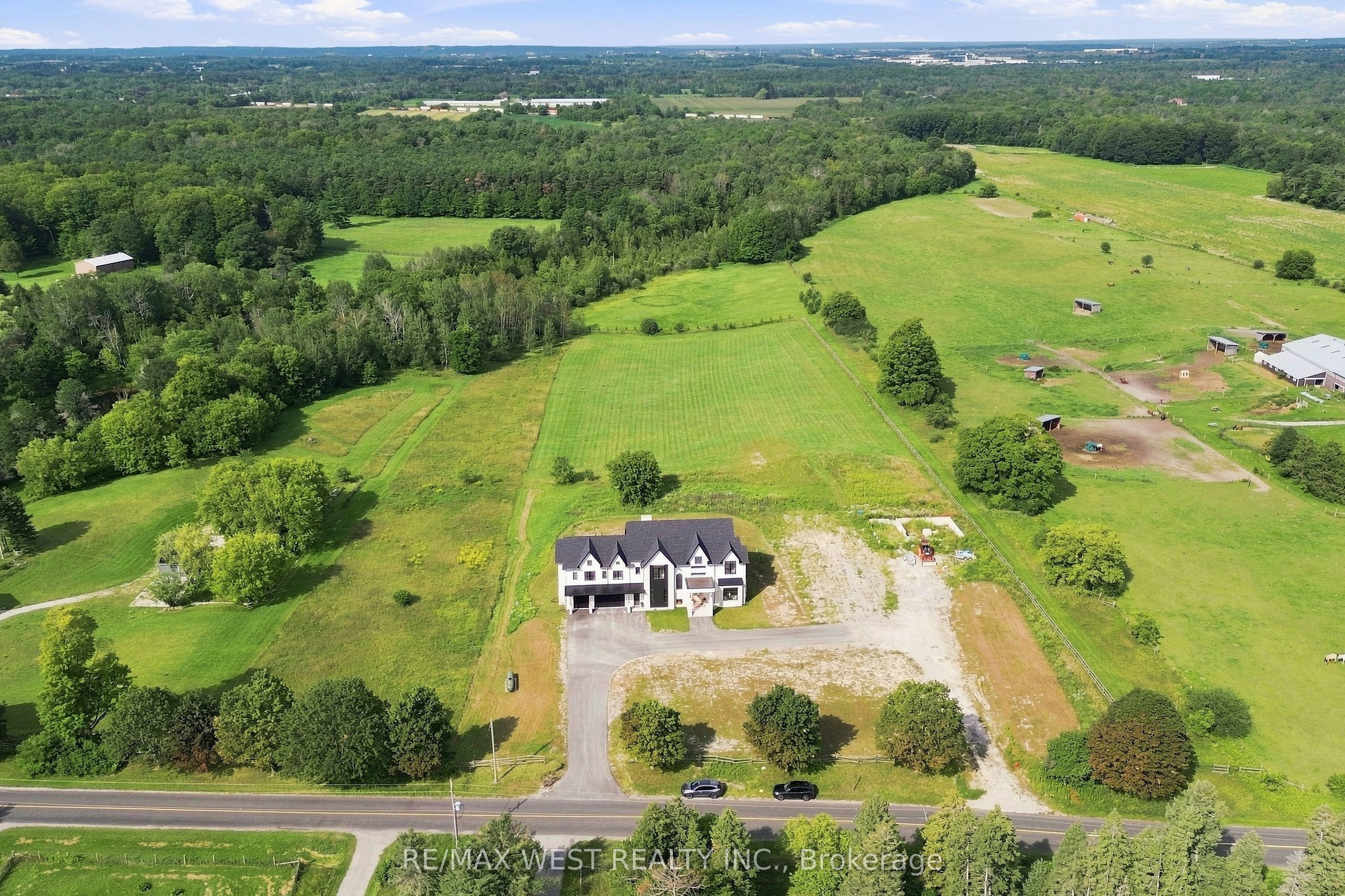 17050 McCowan Road, Whitchurch-Stouffville, ON L4A 2A5 photo 2