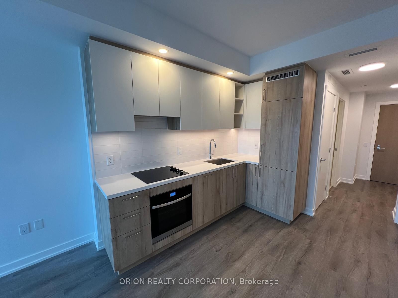 5 Meadowdale Road 703, Vaughan, ON L4K 0C7 photo 2