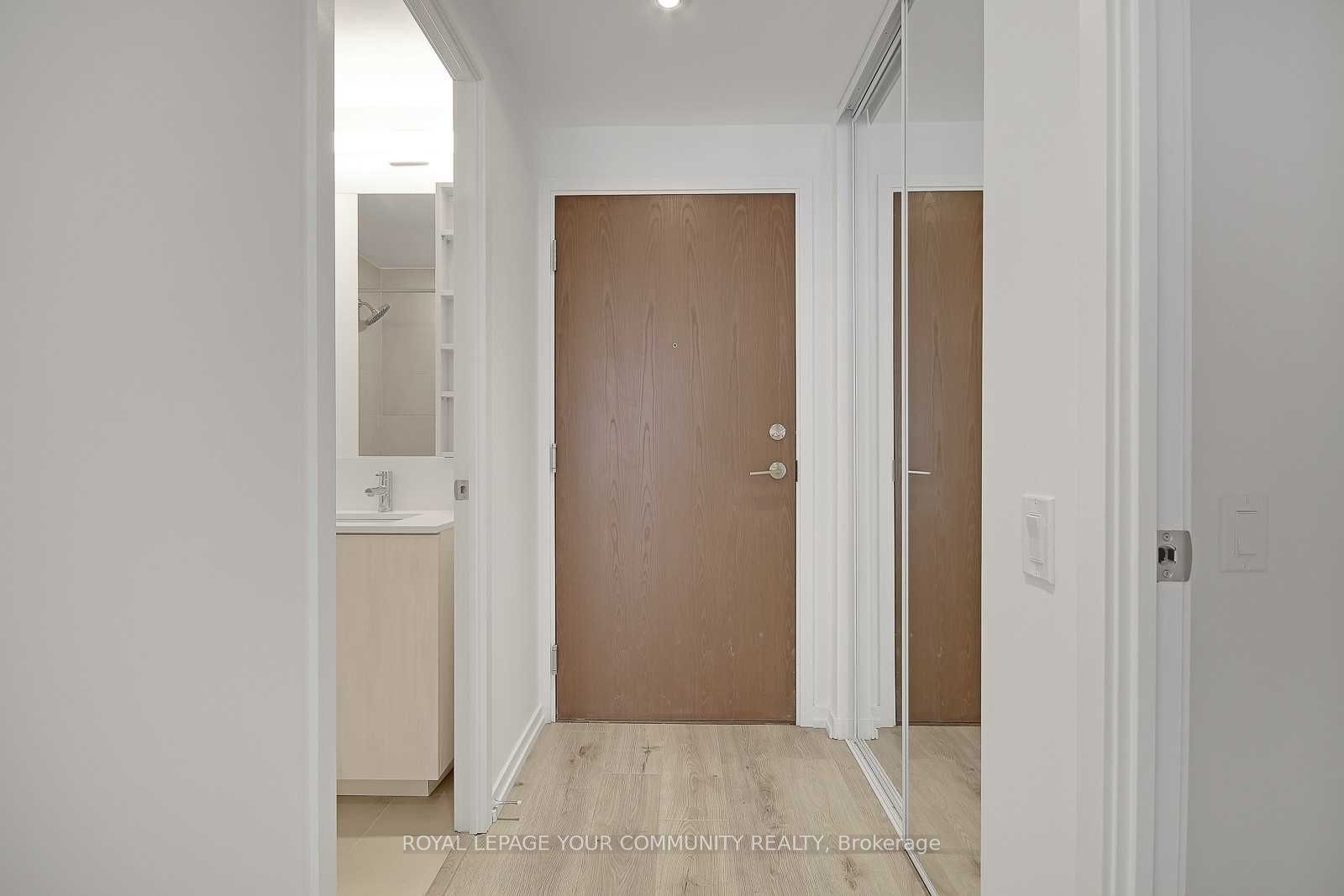 1000 Portage Parkway 1206, Vaughan, ON L4K 0J3 photo 4