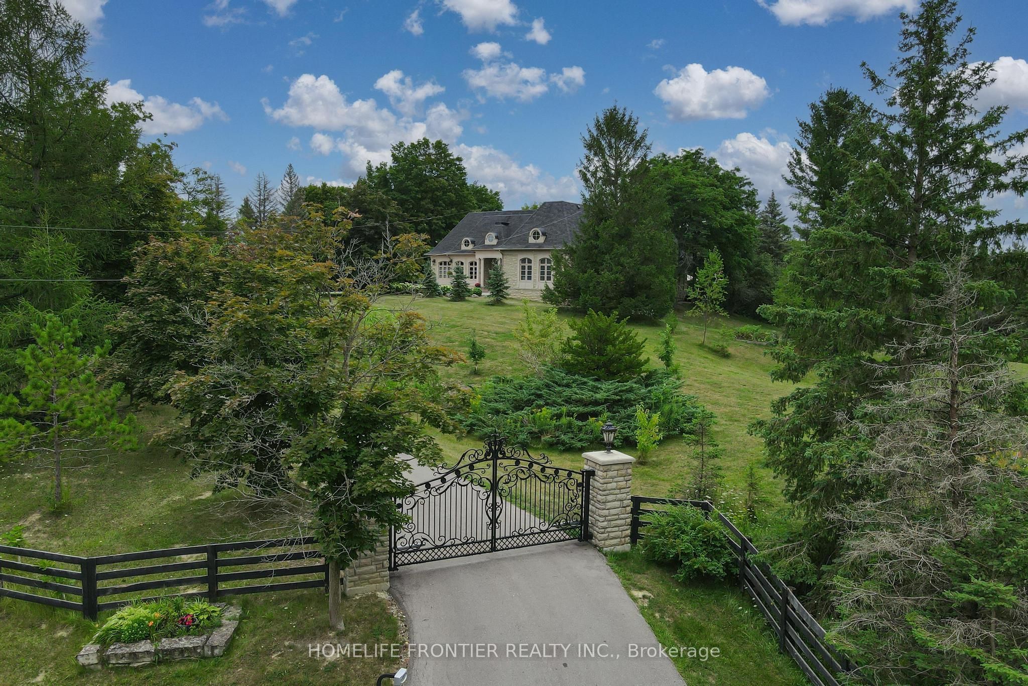 7645 16th Side Road, King, ON L7E 5R7 photo 4