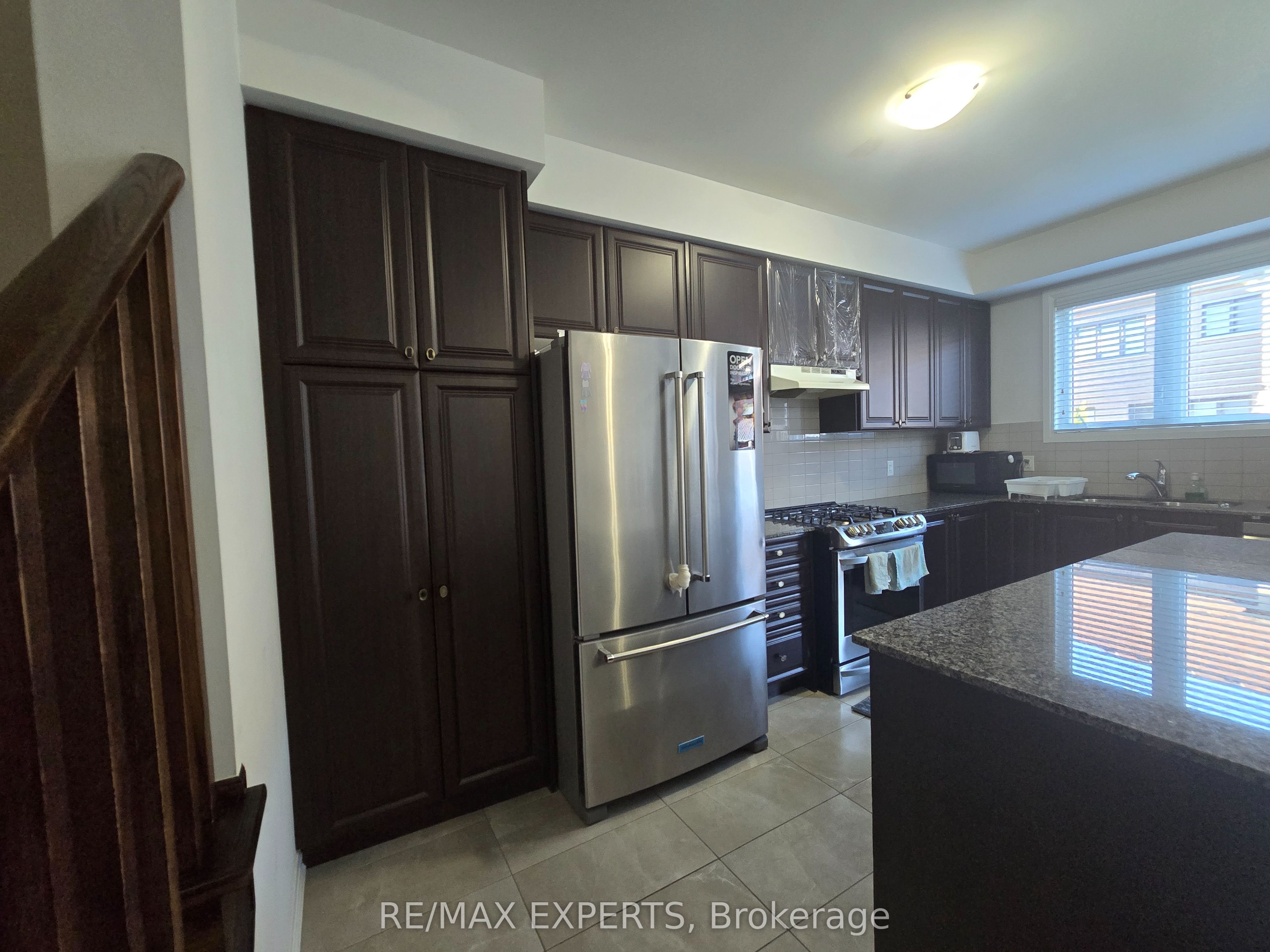 35 Landolfi Way, Bradford West Gwillimbury, ON L3Z 4L7 photo 4