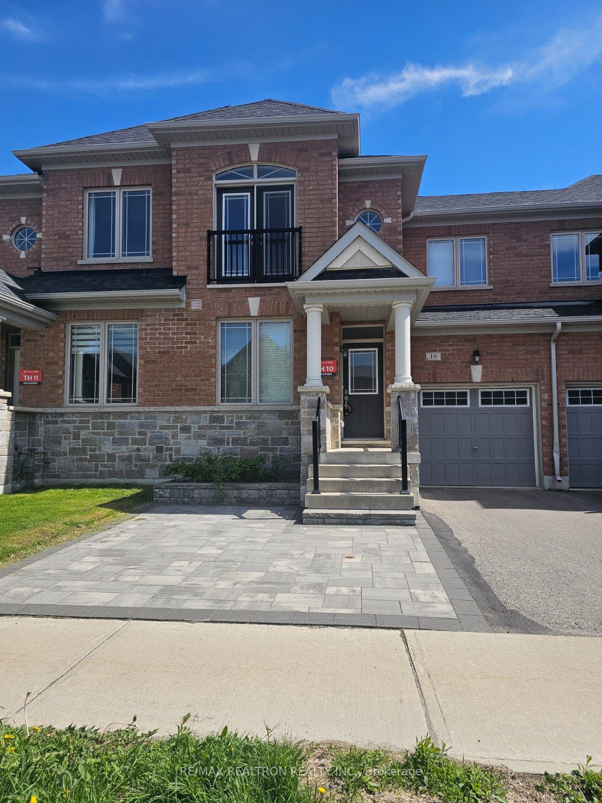 19 Walter English Drive, East Gwillimbury, ON L9N 0R8