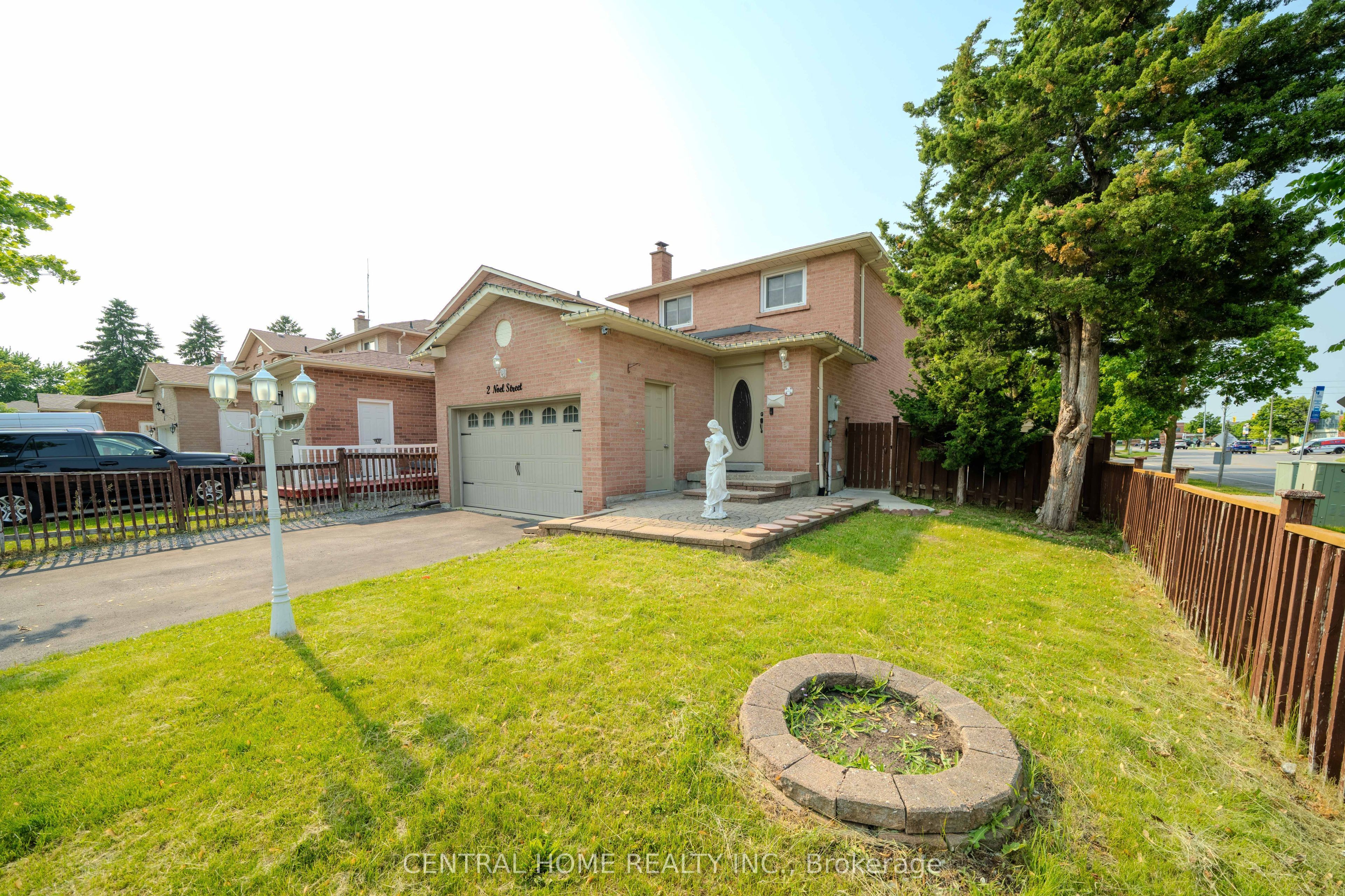 2 Noel Street, Markham, ON L3P 5C8