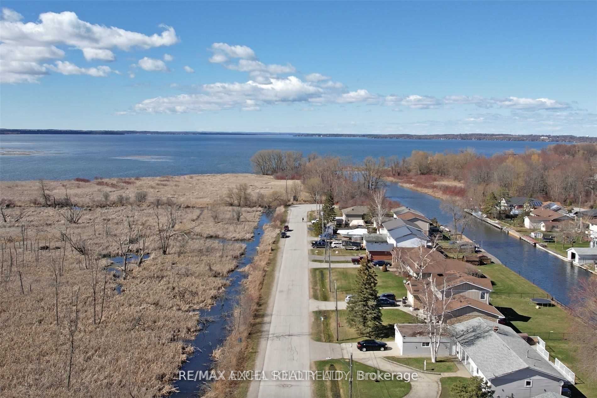 45 Bruce Avenue, Georgina, ON L4P 1K4