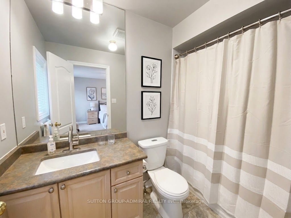 593 Doubletree Lane Room 1, Newmarket, ON L3X 2L4 photo 3