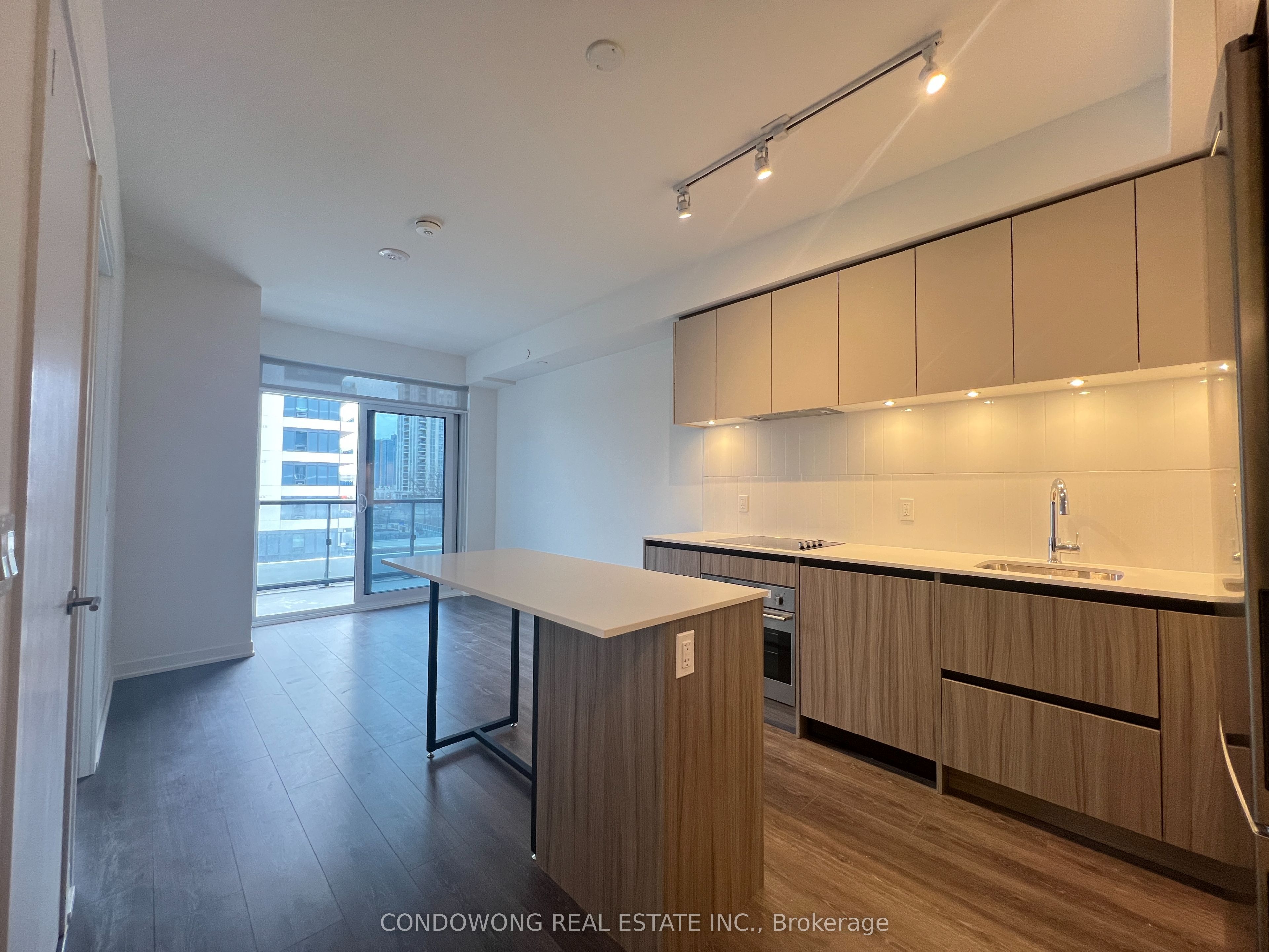 7950 Bathurst Street 518, Vaughan, ON L4J 0L4
