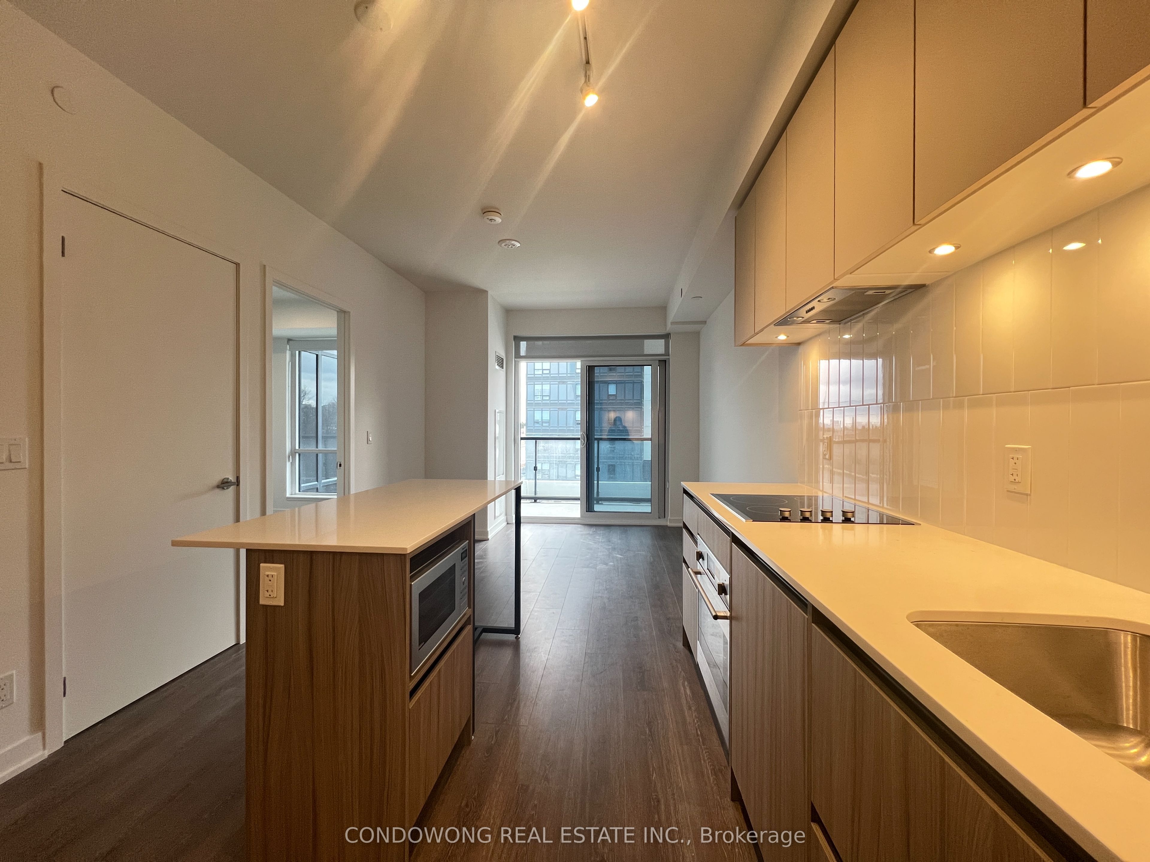 7950 Bathurst Street 518, Vaughan, ON L4J 0L4 photo 2