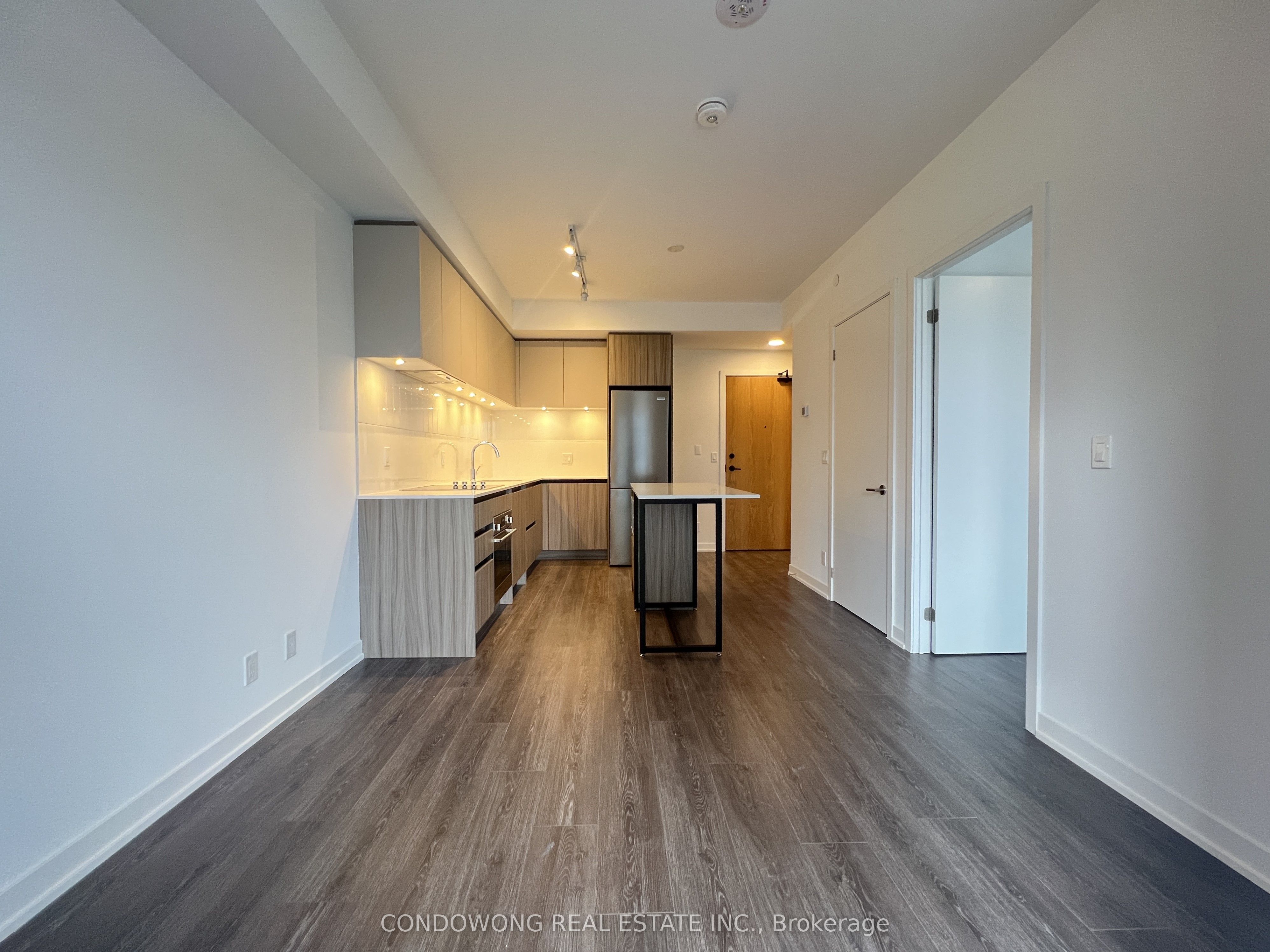 7950 Bathurst Street 518, Vaughan, ON L4J 0L4 photo 4