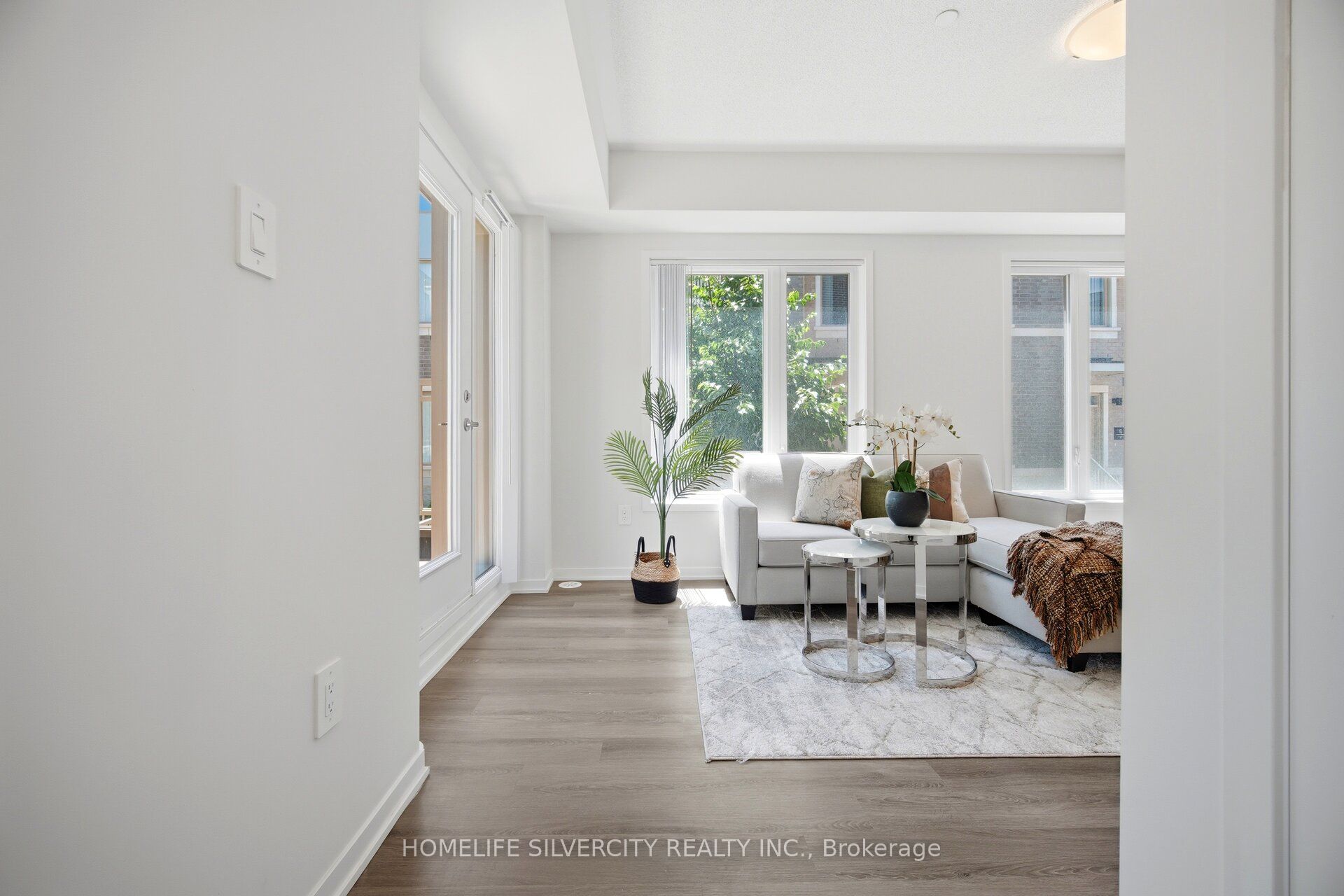 11 Honeycrisp Crescent 13, Vaughan, ON L4K 0N6 photo 4