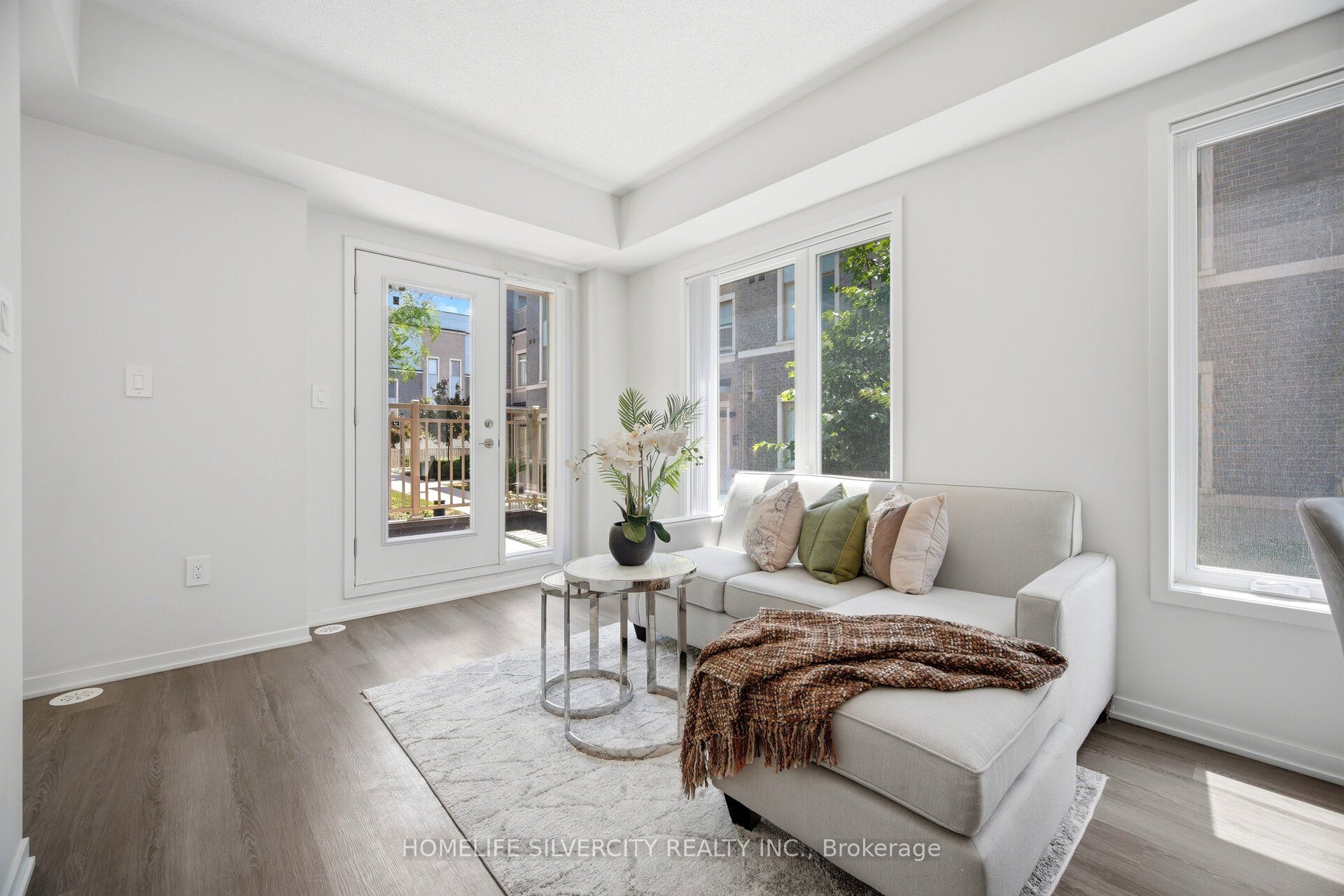 11 Honeycrisp Crescent 13, Vaughan, ON L4K 0N6 photo 5