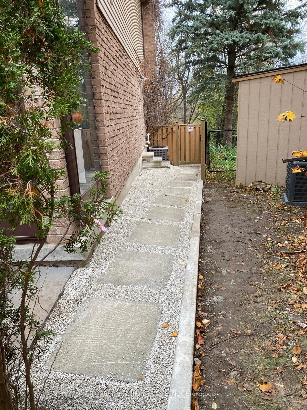 120 Greenbelt Crescent Basement, Richmond Hill, ON L4C 5R8 photo 2