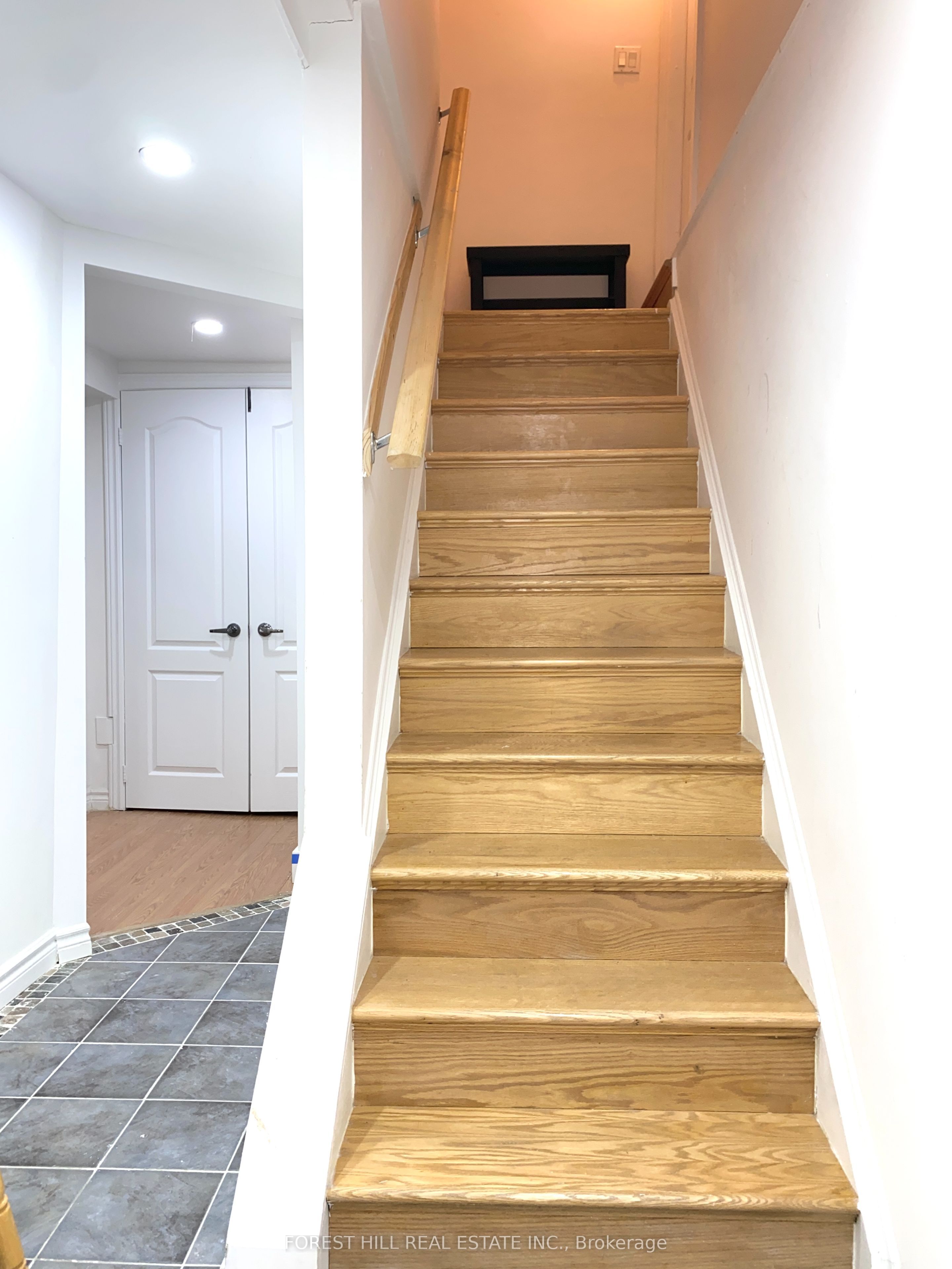120 Greenbelt Crescent Basement, Richmond Hill, ON L4C 5R8 photo 4