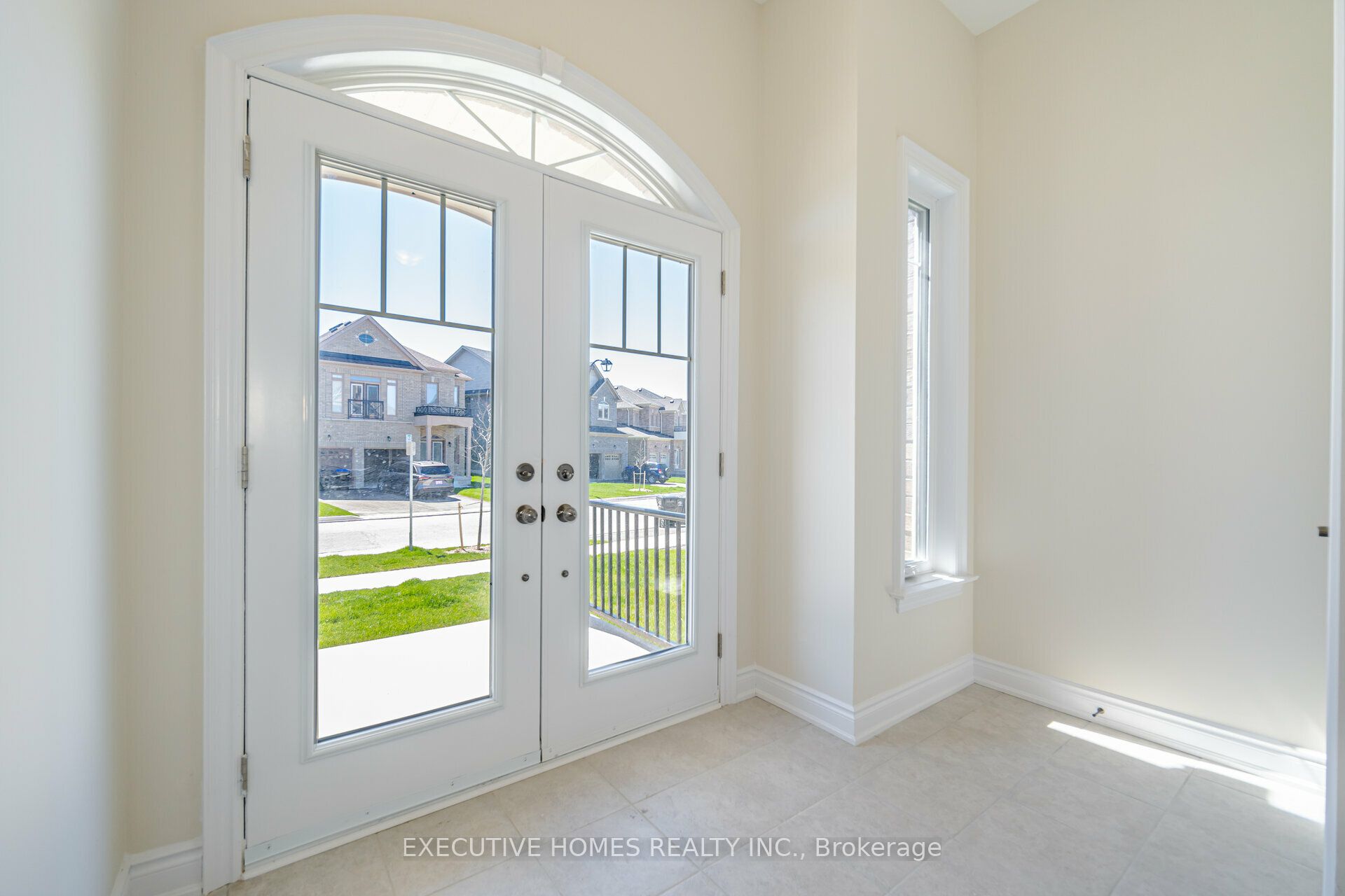 14 Mac Campbell Way, Bradford West Gwillimbury, ON L3Z 4M7 photo 5