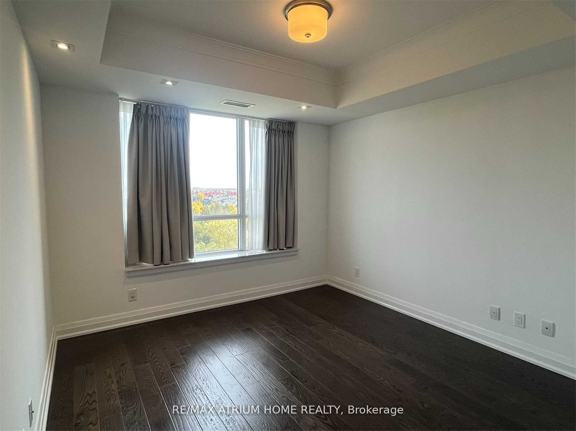 15 Stollery Pond Crescent 711, Markham, ON L6C 0Y4 photo 4