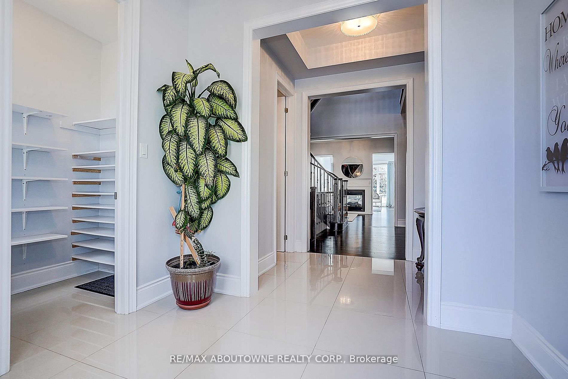 16 Gracedale Drive, Richmond Hill, ON L4C 0Y3 photo 3