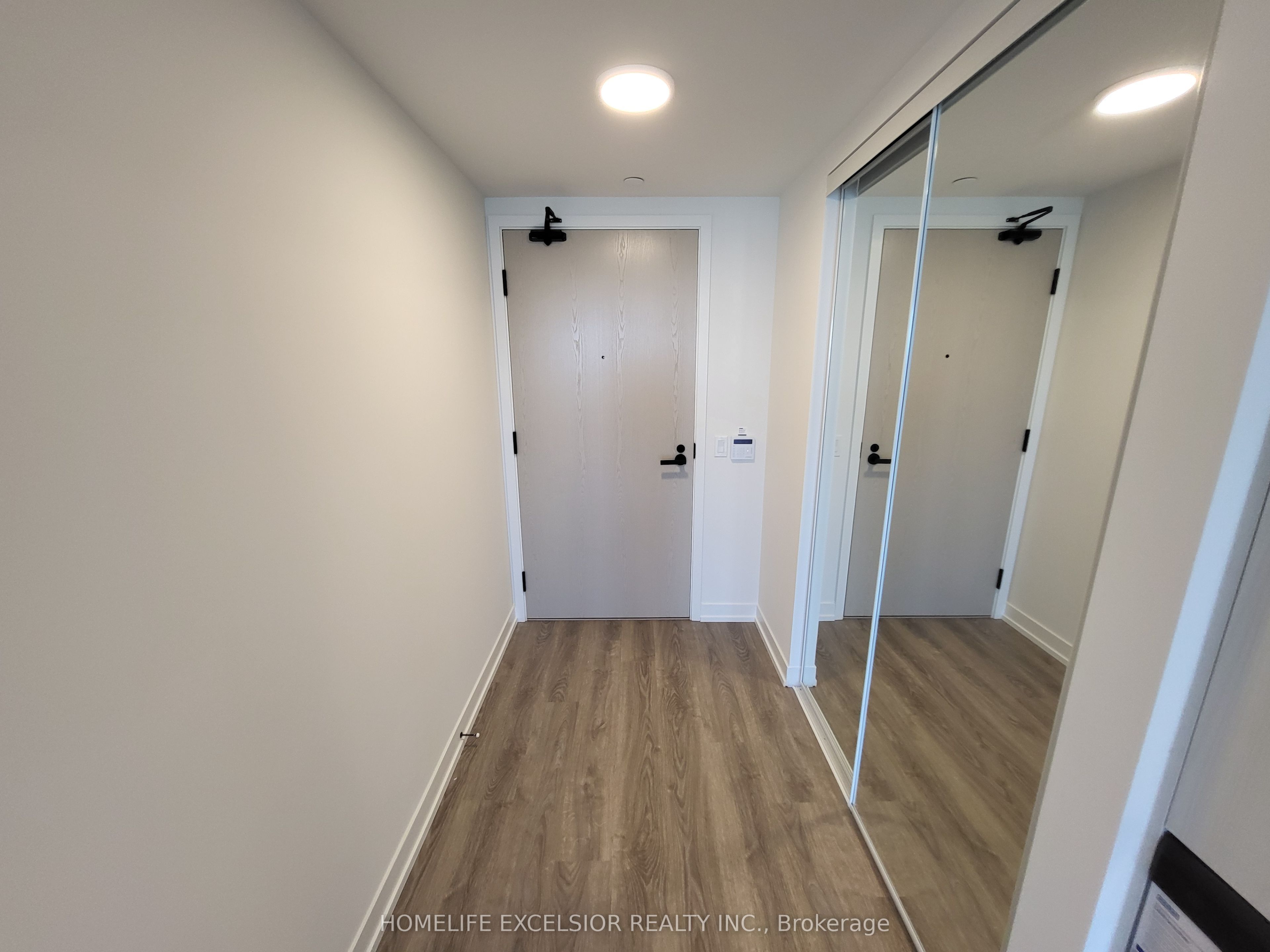 195 Commerce Street 2808, Vaughan, ON L4K 0P9