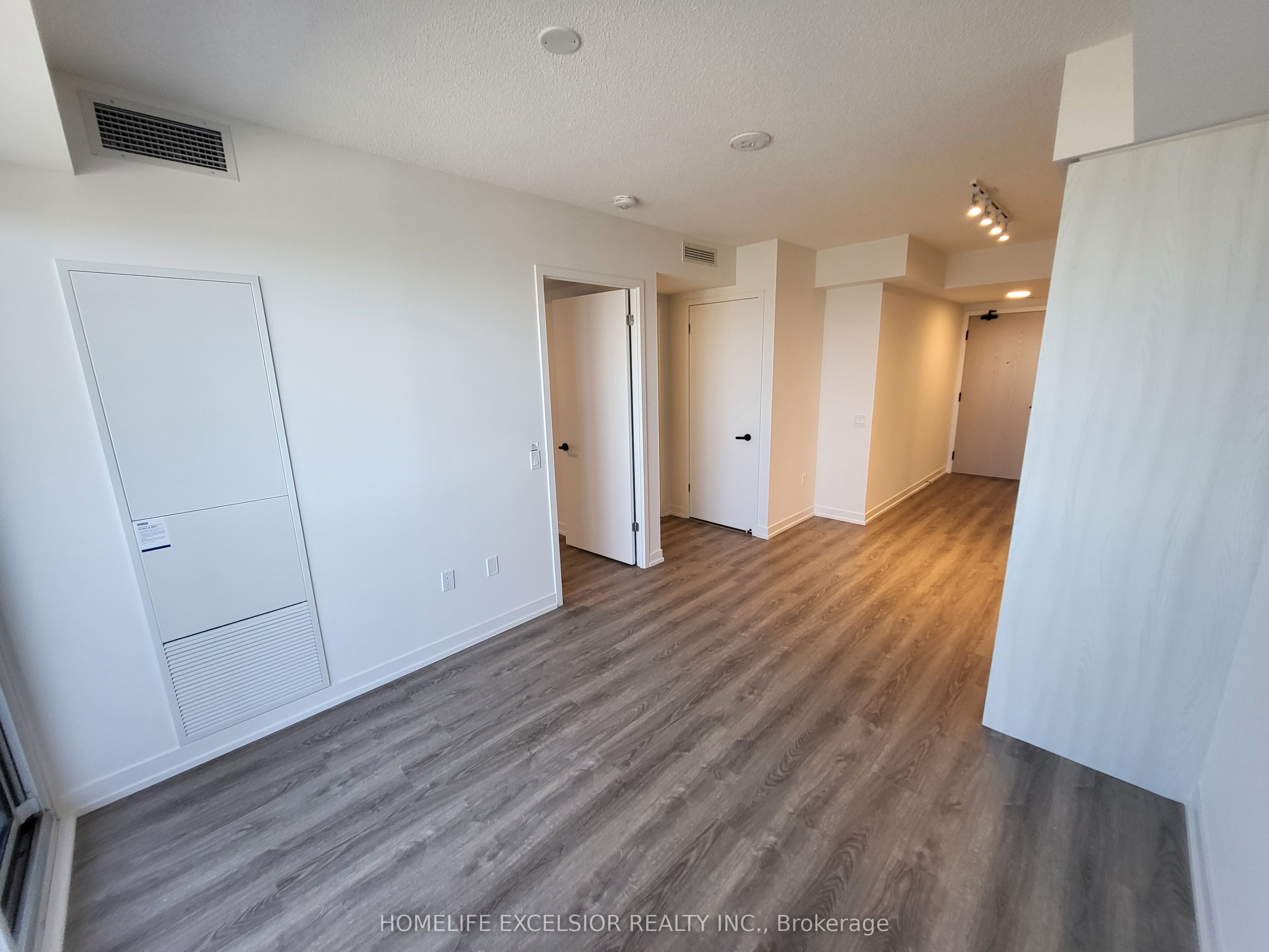 195 Commerce Street 2808, Vaughan, ON L4K 0P9 photo 4