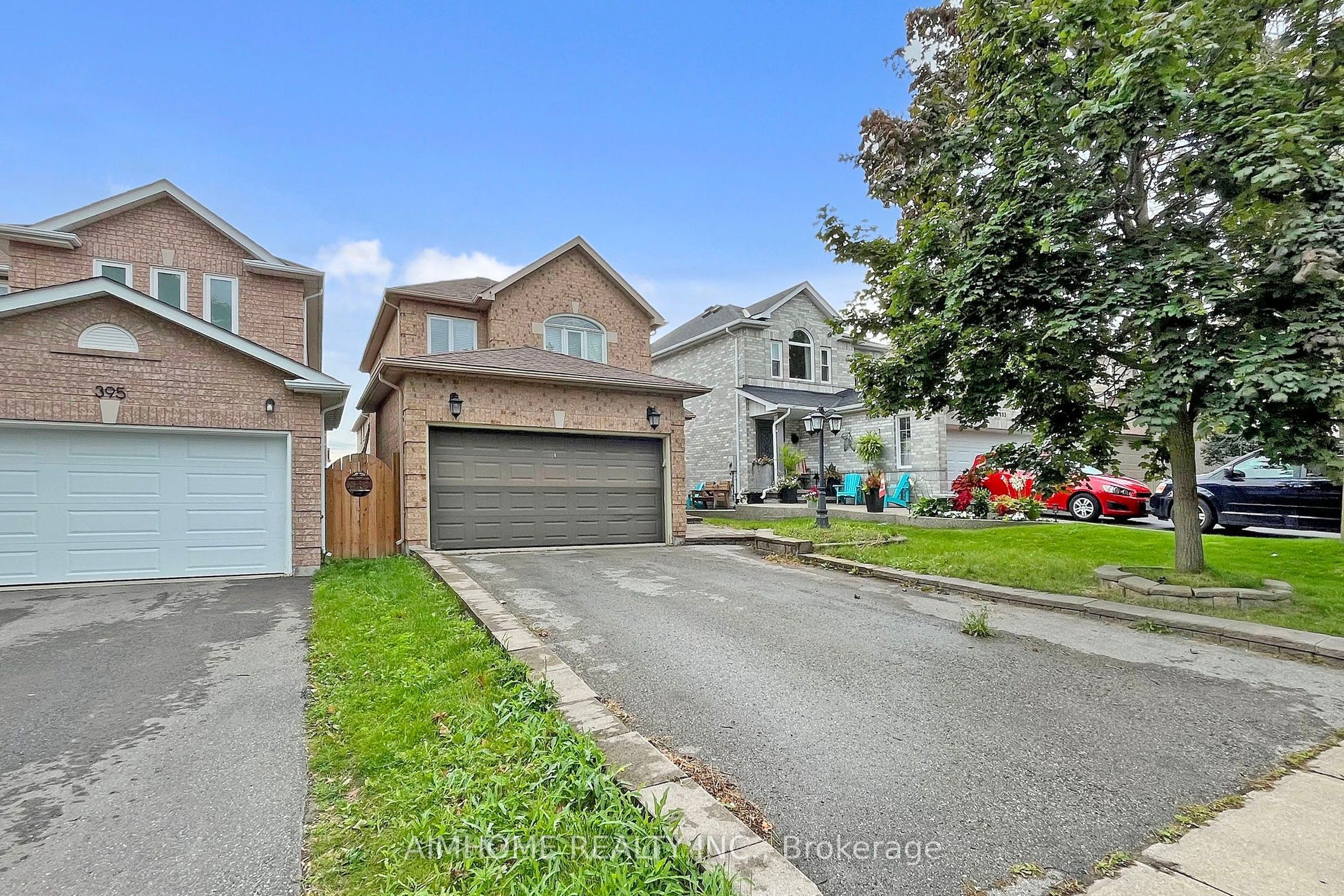 399 Flanagan Court, Newmarket, ON L3X 2G1