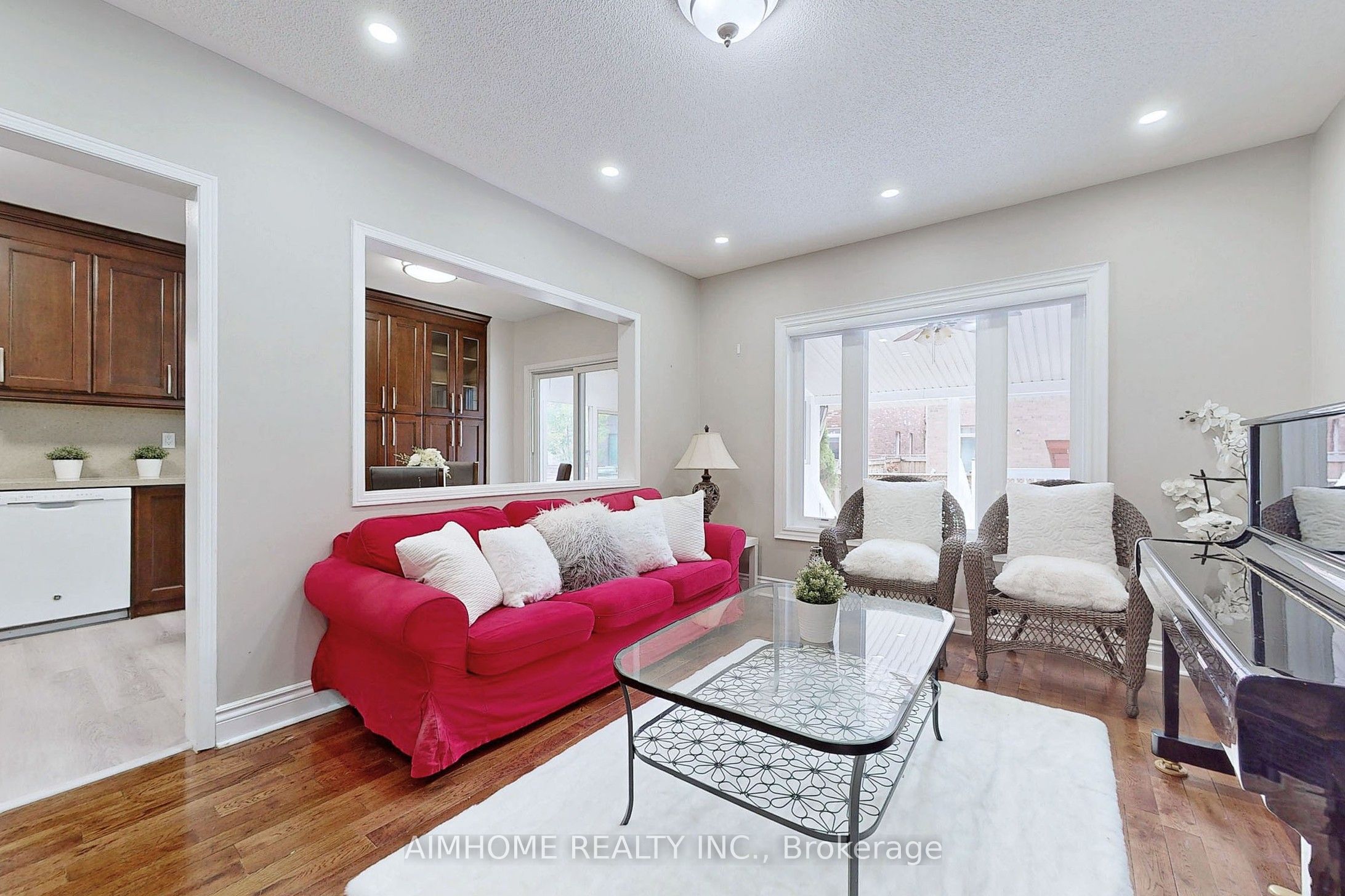 399 Flanagan Court, Newmarket, ON L3X 2G1 photo 4