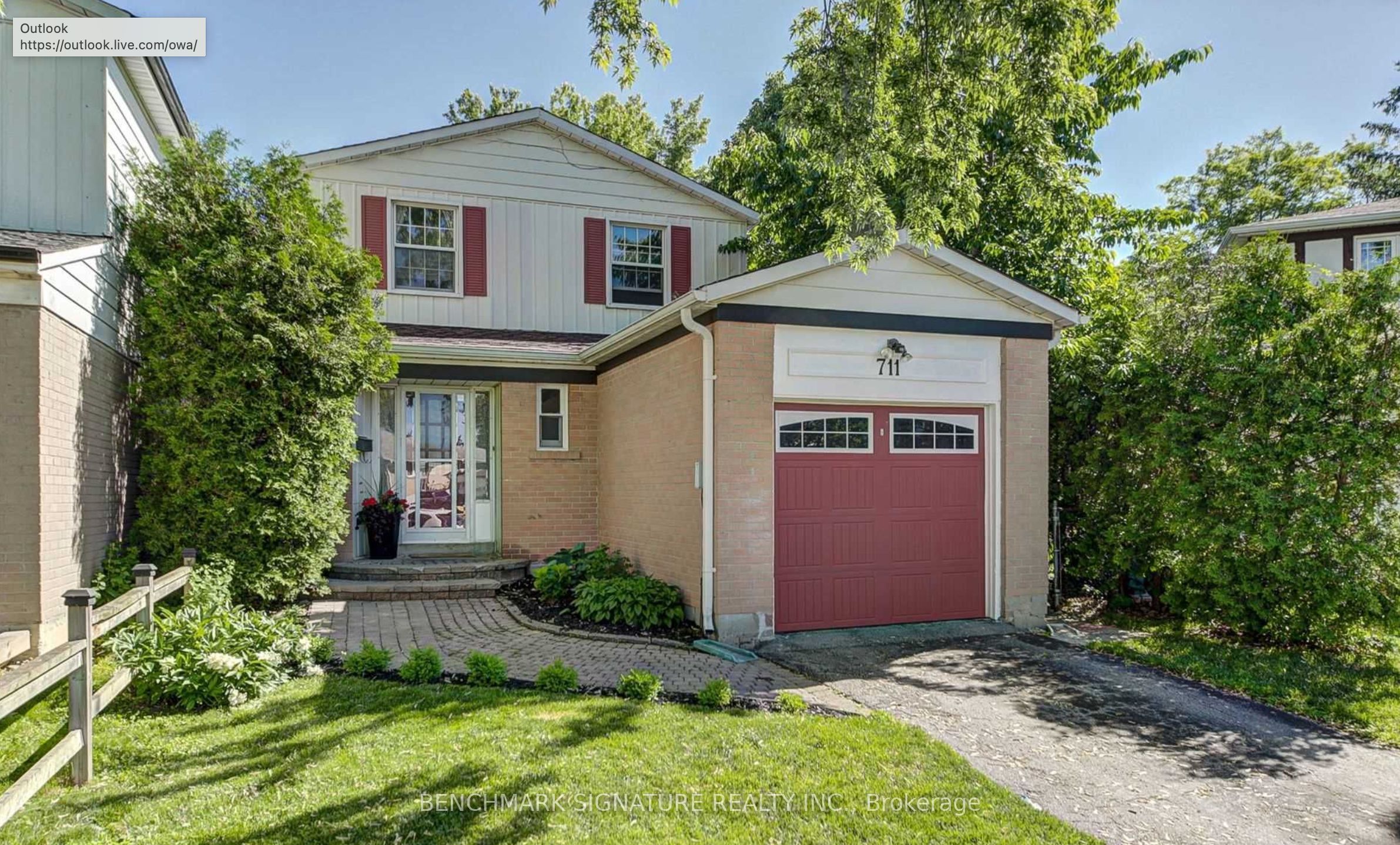 711 Leeder Court, Newmarket, ON L3Y 5A8