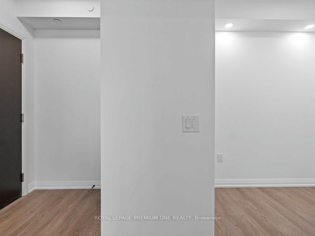 9000 Jane Street 1520, Vaughan, ON L4K 2M9 photo 5