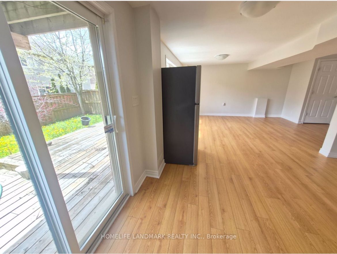 29 Mansard Drive, Richmond Hill, ON L4E 0L7 photo 3