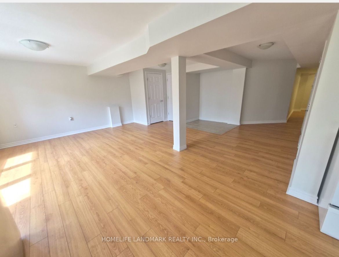 29 Mansard Drive, Richmond Hill, ON L4E 0L7 photo 4