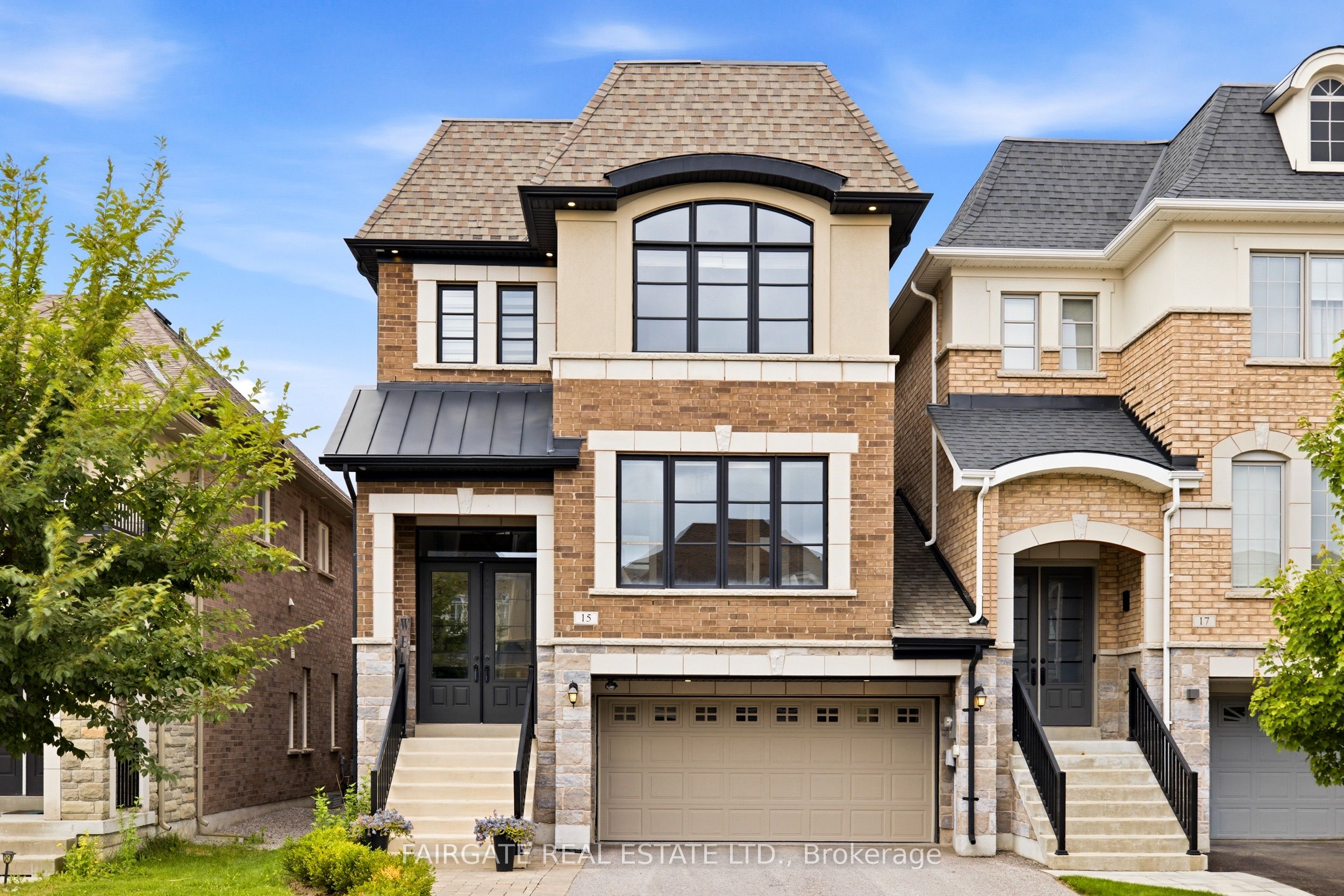 15 Princess Charlotte Avenue, Whitchurch-Stouffville, ON L4A 1Y8 photo 2