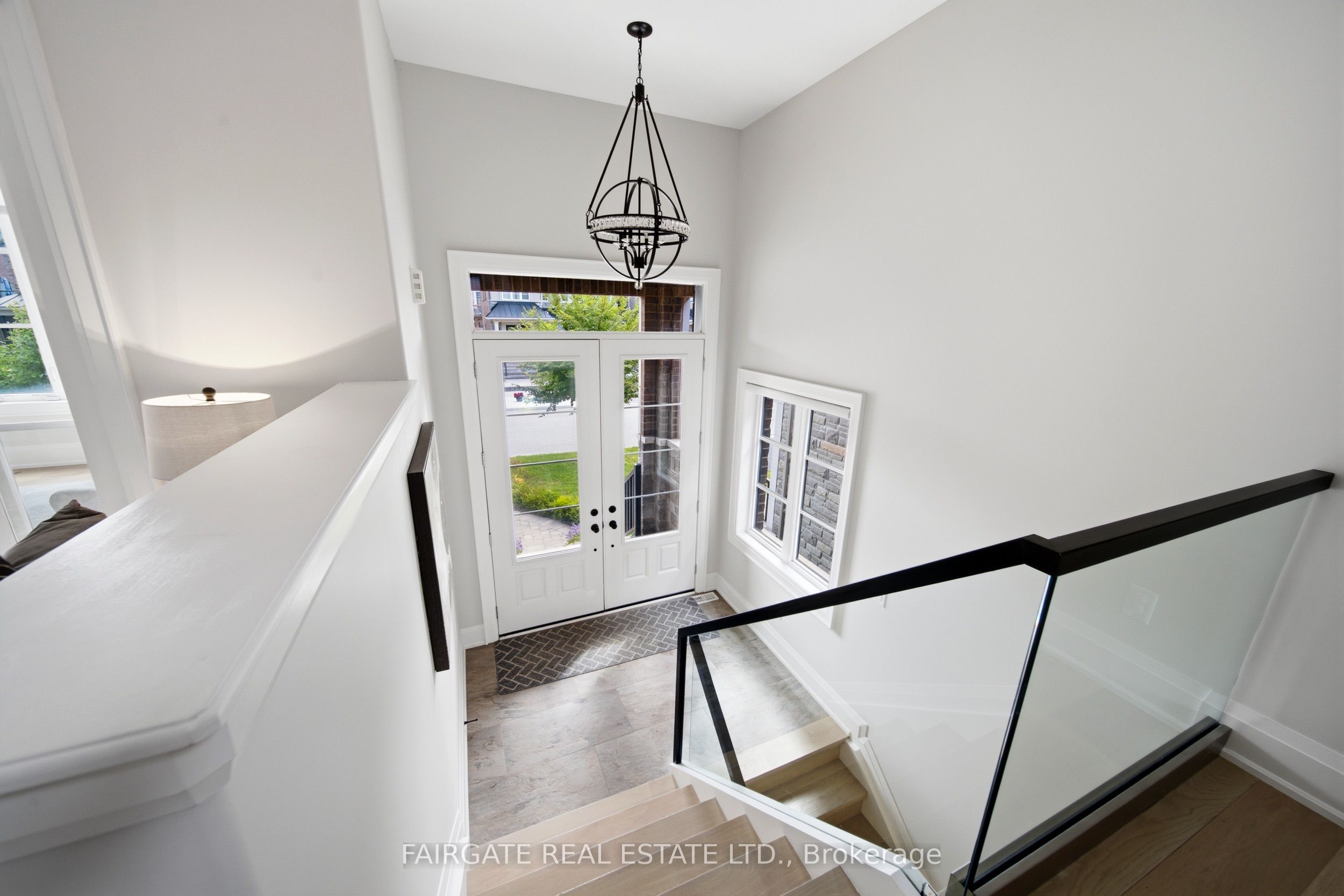 15 Princess Charlotte Avenue, Whitchurch-Stouffville, ON L4A 1Y8 photo 3