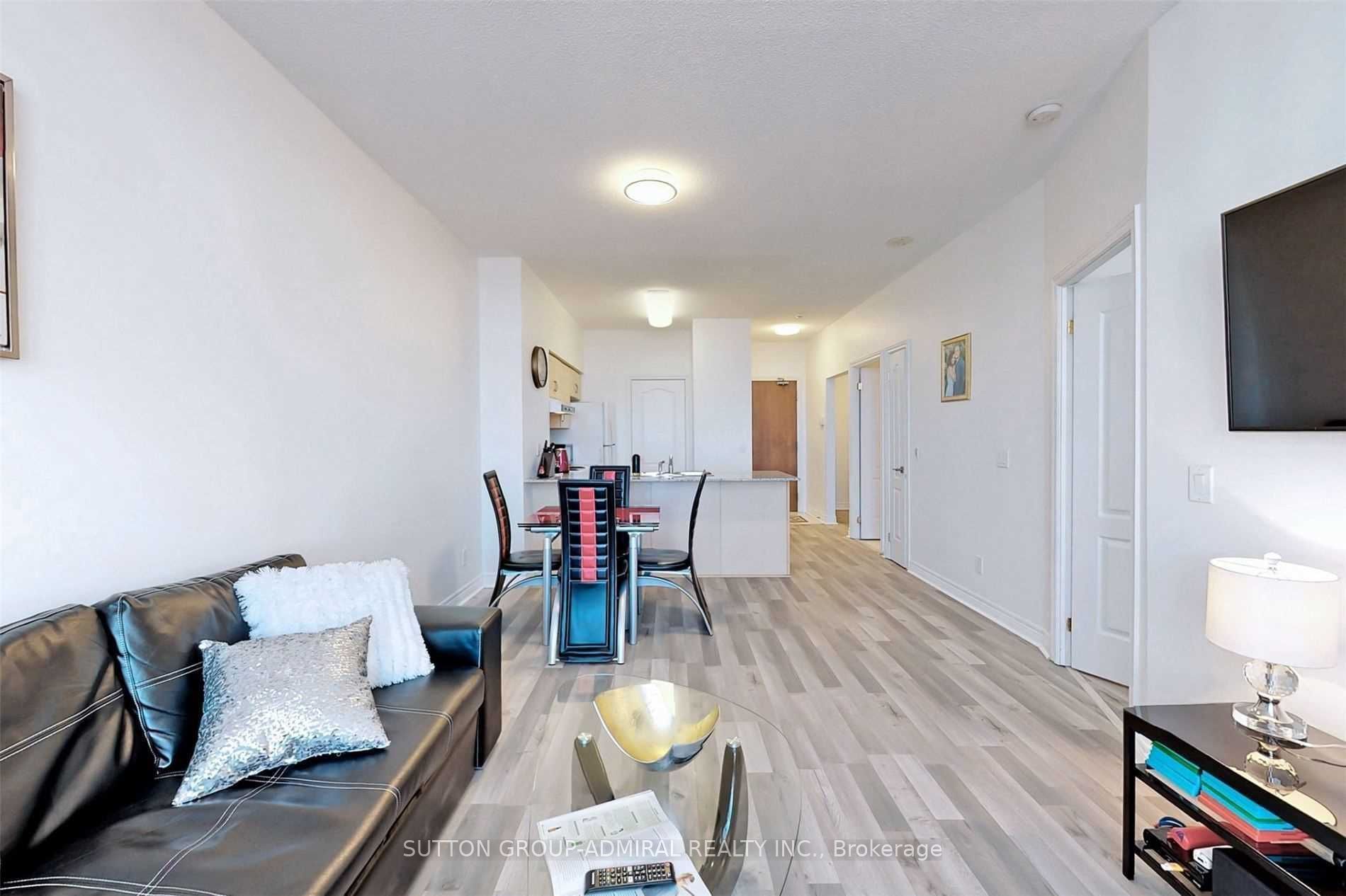 50 Disera Drive Ph05, Vaughan, ON L4J 9E9 photo 2