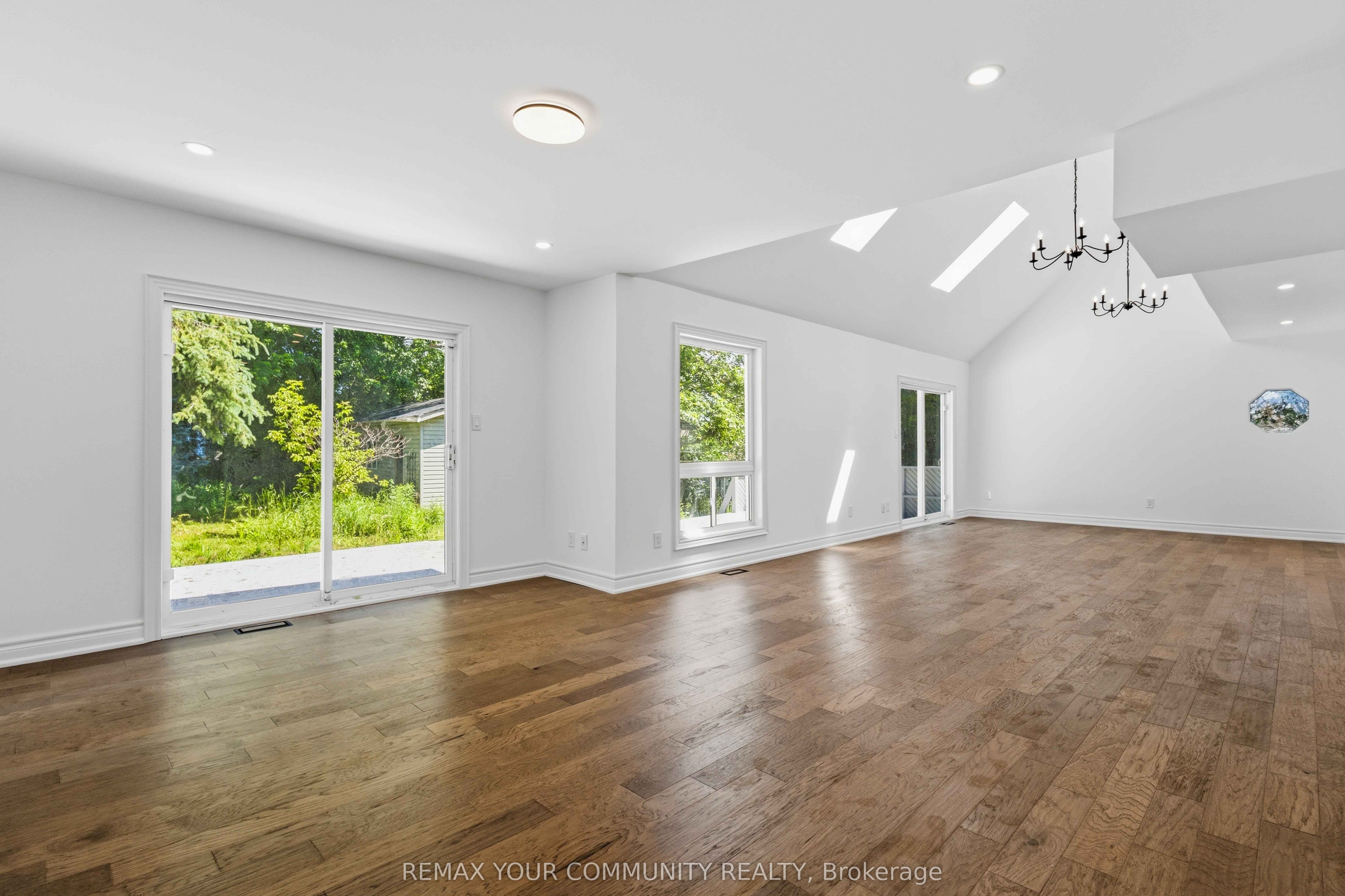 924 Helen Street, Innisfil, ON L9S 1T5 photo 5