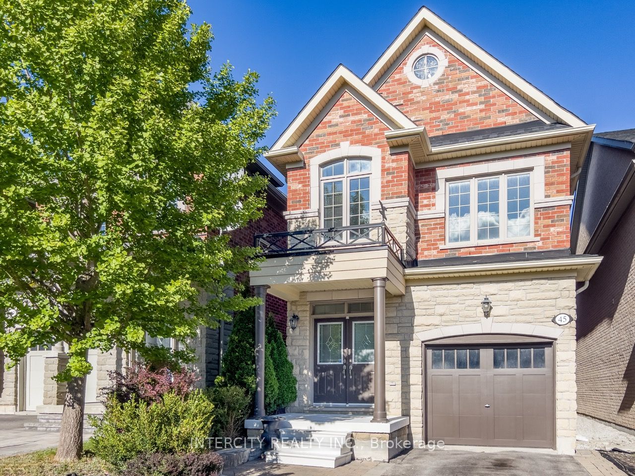 45 Lady Loretta Lane, Vaughan, ON L6A 4E9