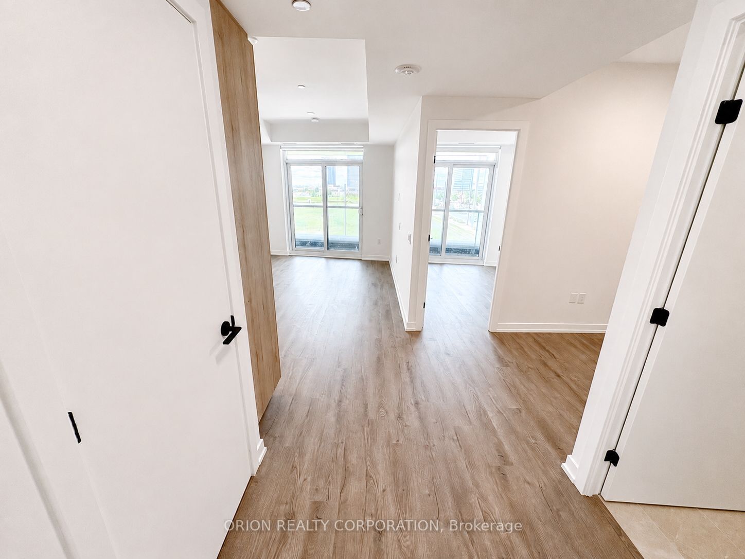 5 Meadowdale Road 208, Vaughan, ON L4K 0C7 photo 3