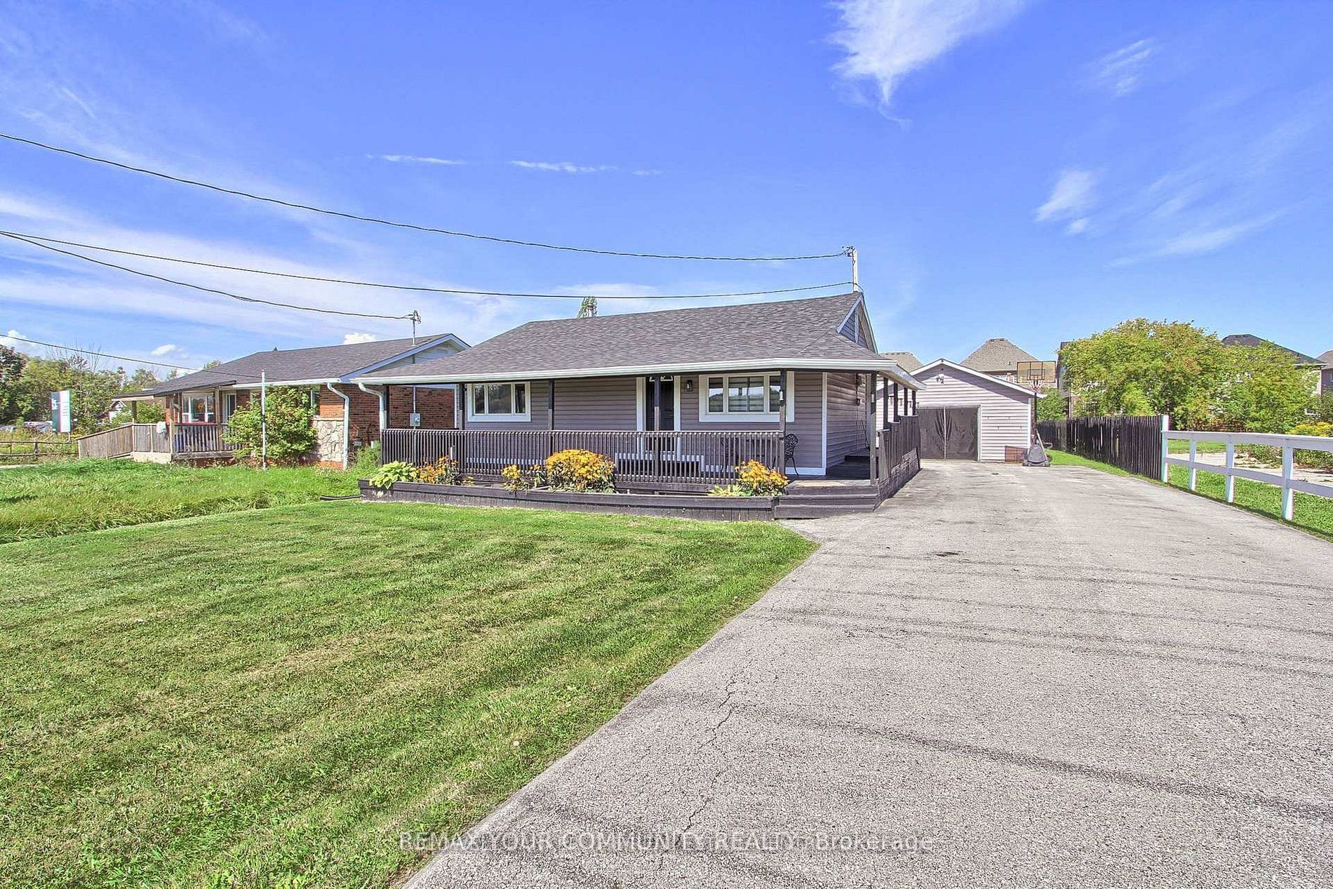 26162 Highway 48 Hwy, Georgina, ON L0E 1R0 photo 2