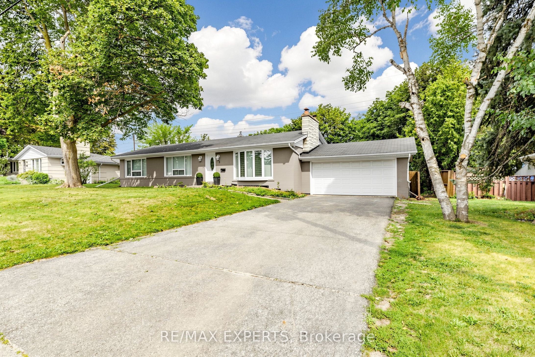 8 Longbridge Road, Vaughan, ON L4J 1L5 photo 2