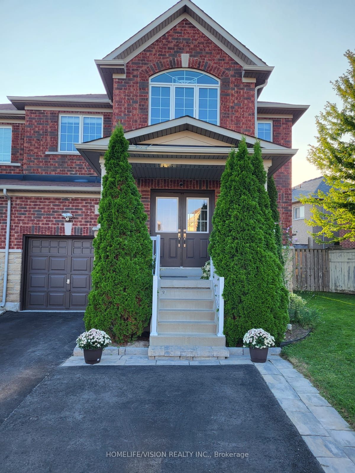 115 James McCullough Road, Whitchurch-Stouffville, ON L4A 0Z2