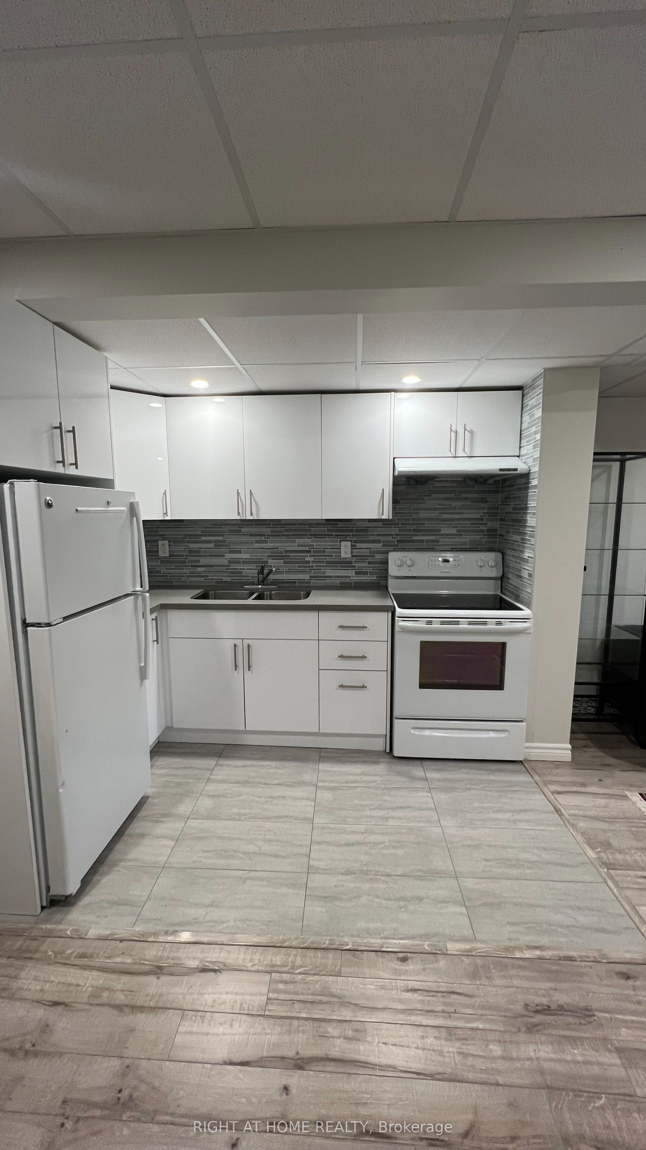 9 Claudview Street, King, ON L7B 0C6 photo 2