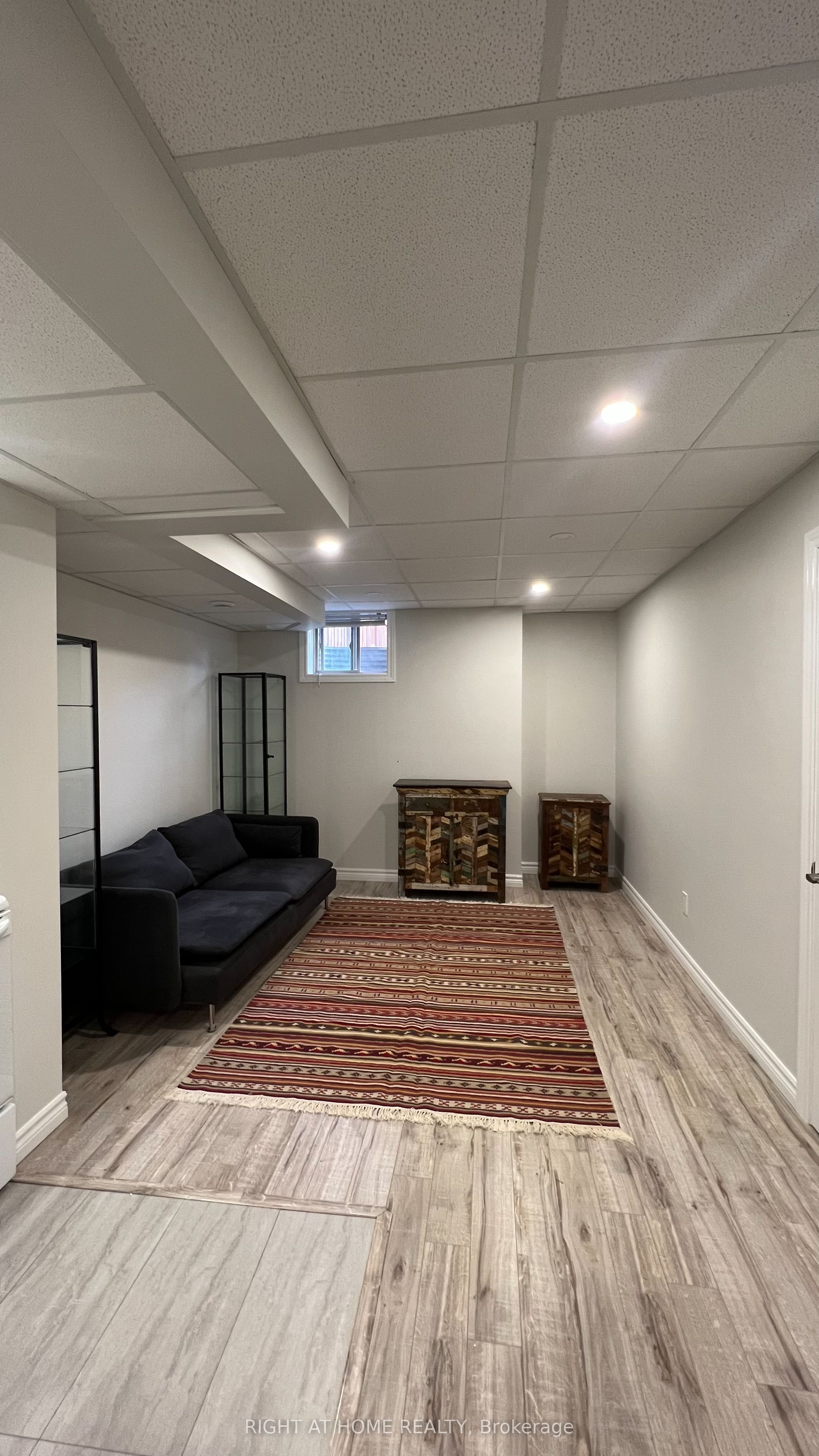 9 Claudview Street, King, ON L7B 0C6 photo 3