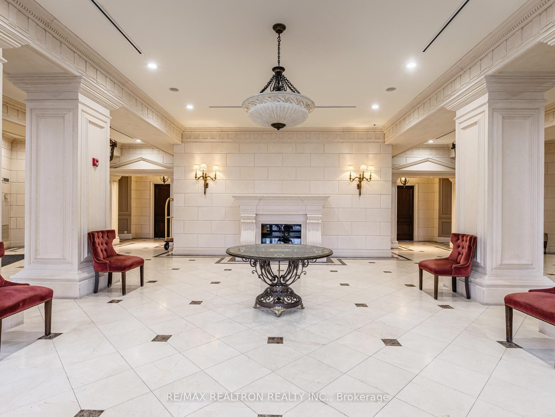9225 Jane Street 401, Vaughan, ON L6A 0J7 photo 4