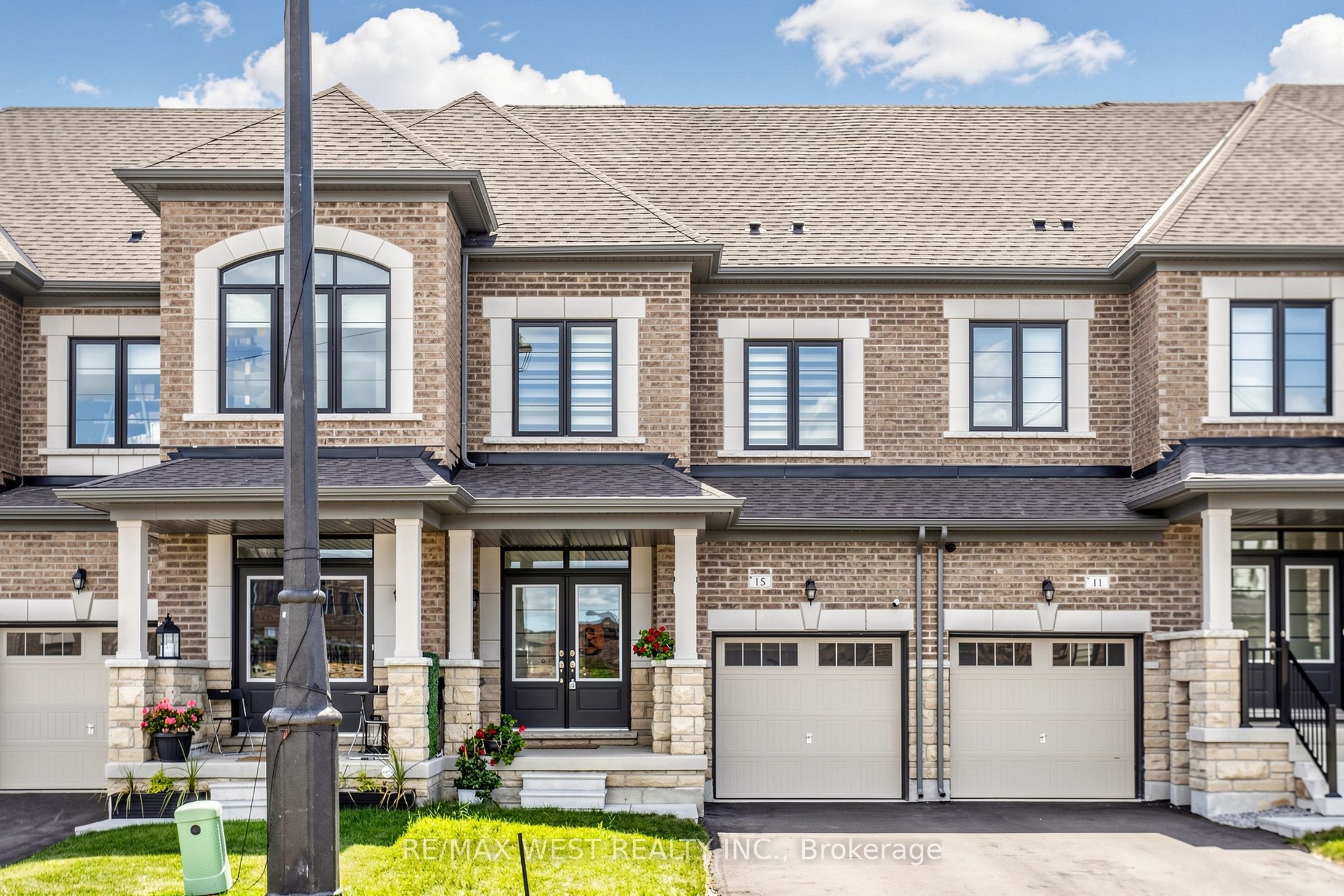 15 Kinloss Street, Vaughan, ON L4H 5J6