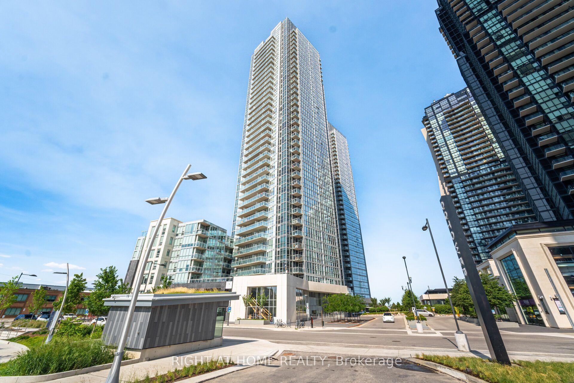 2908 Highway 7 Road 1704, Vaughan, ON L4K 0K5