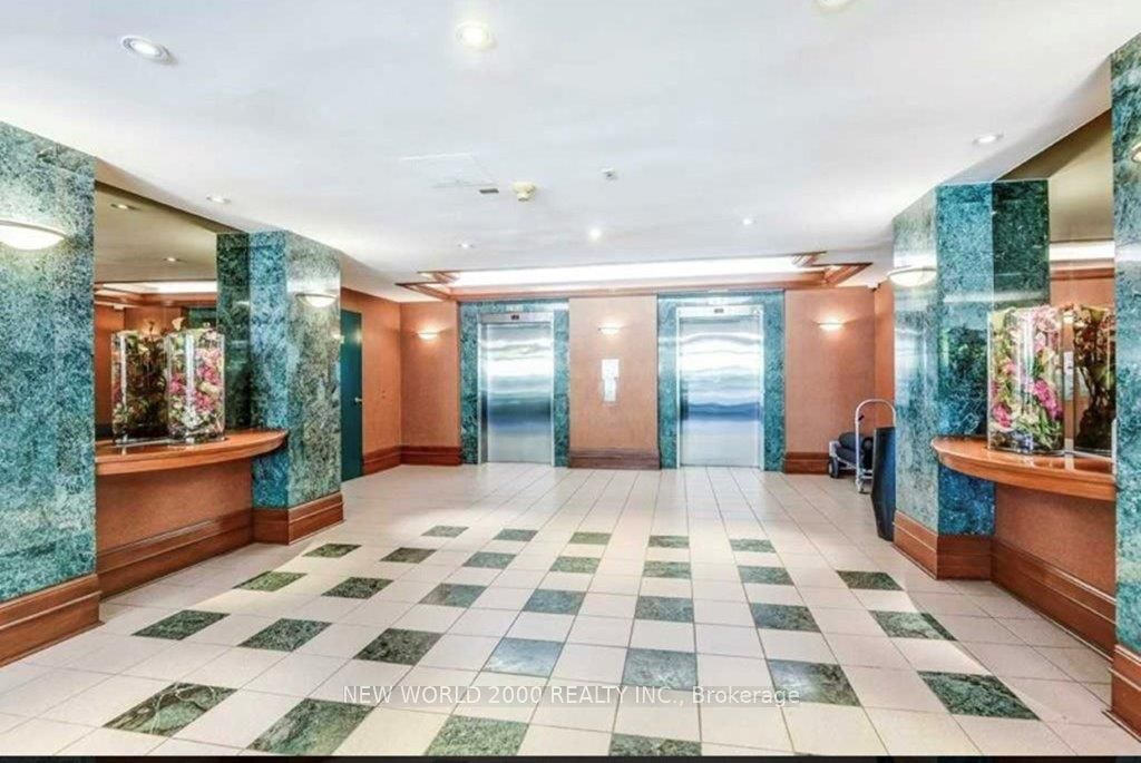175 Cedar Avenue 902, Richmond Hill, ON L4C 9V3 photo 4