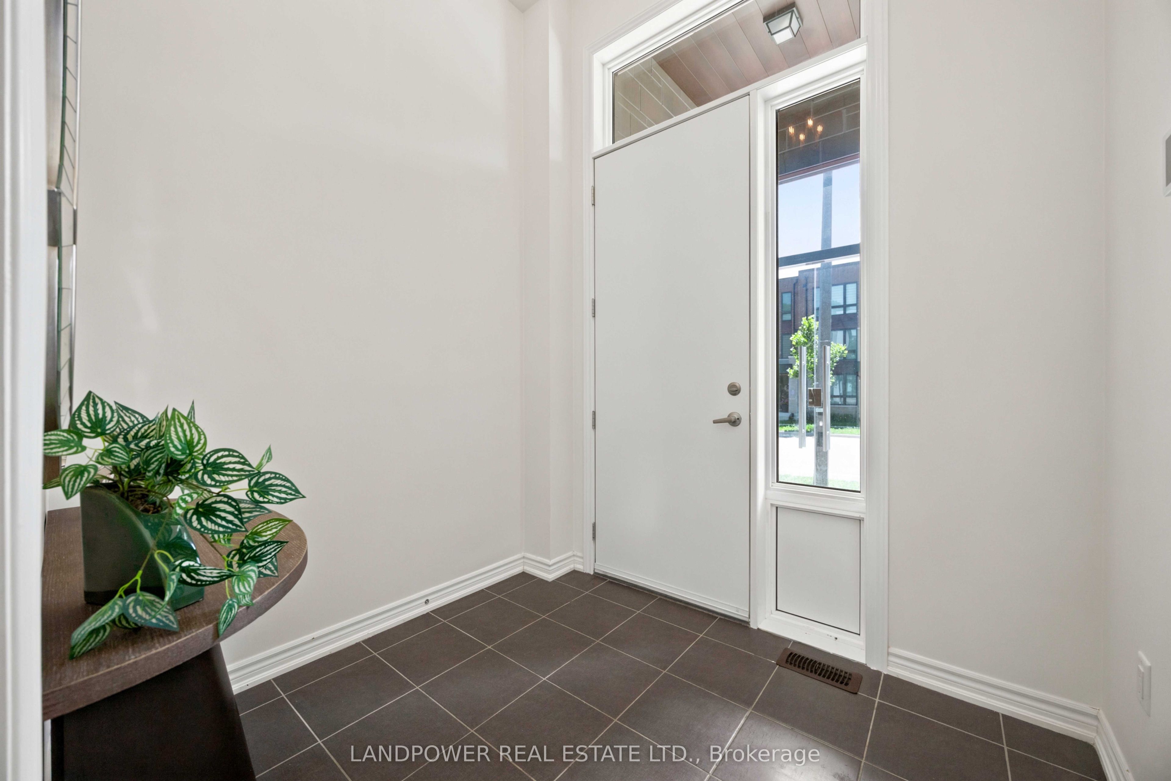 38 Lord Melborne Street, Markham, ON L6C 0Z6 photo 4